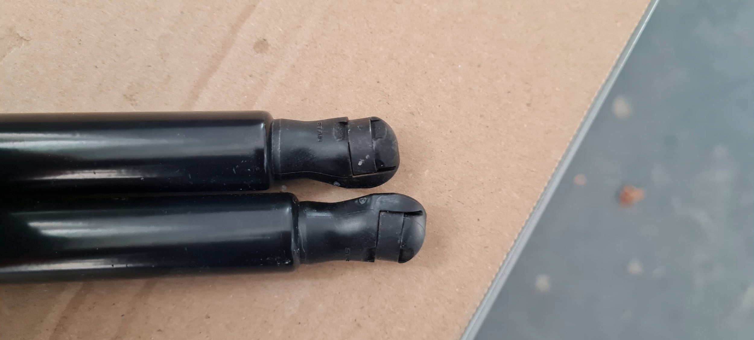 A6 C8 4K damper bonnet boot rear part KOMBI KOMPLET 4K9827552B