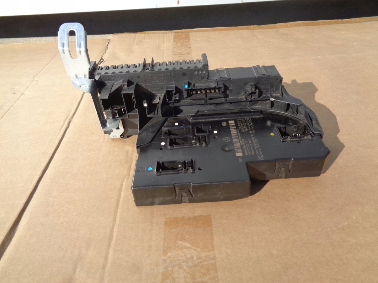 MERCEDES C W204 MODUŁ STEROWNIK SAM