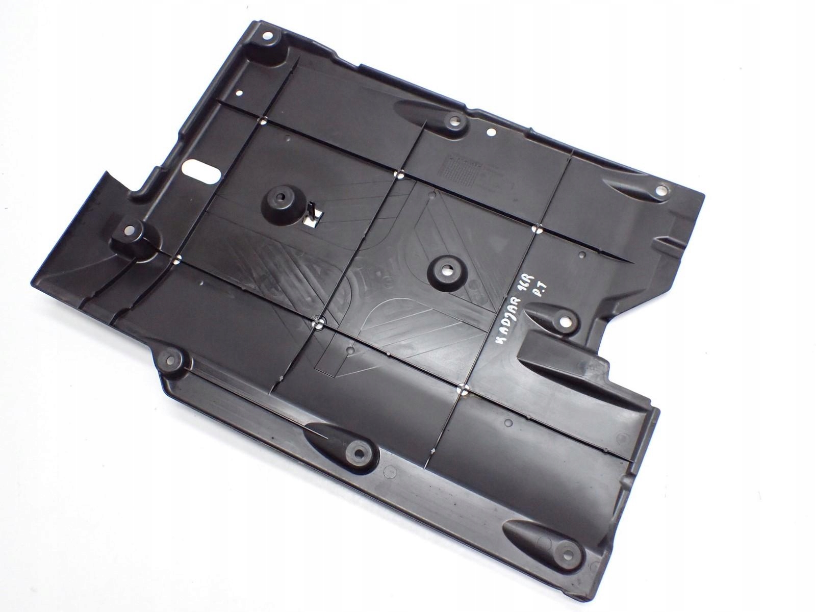 PŁYTA OSŁONA PODWOZIA PRAWY TYŁ 748144EA0B RENAULT KADJAR 16R Typ samochodu 4x4/SUV Samochody osobowe