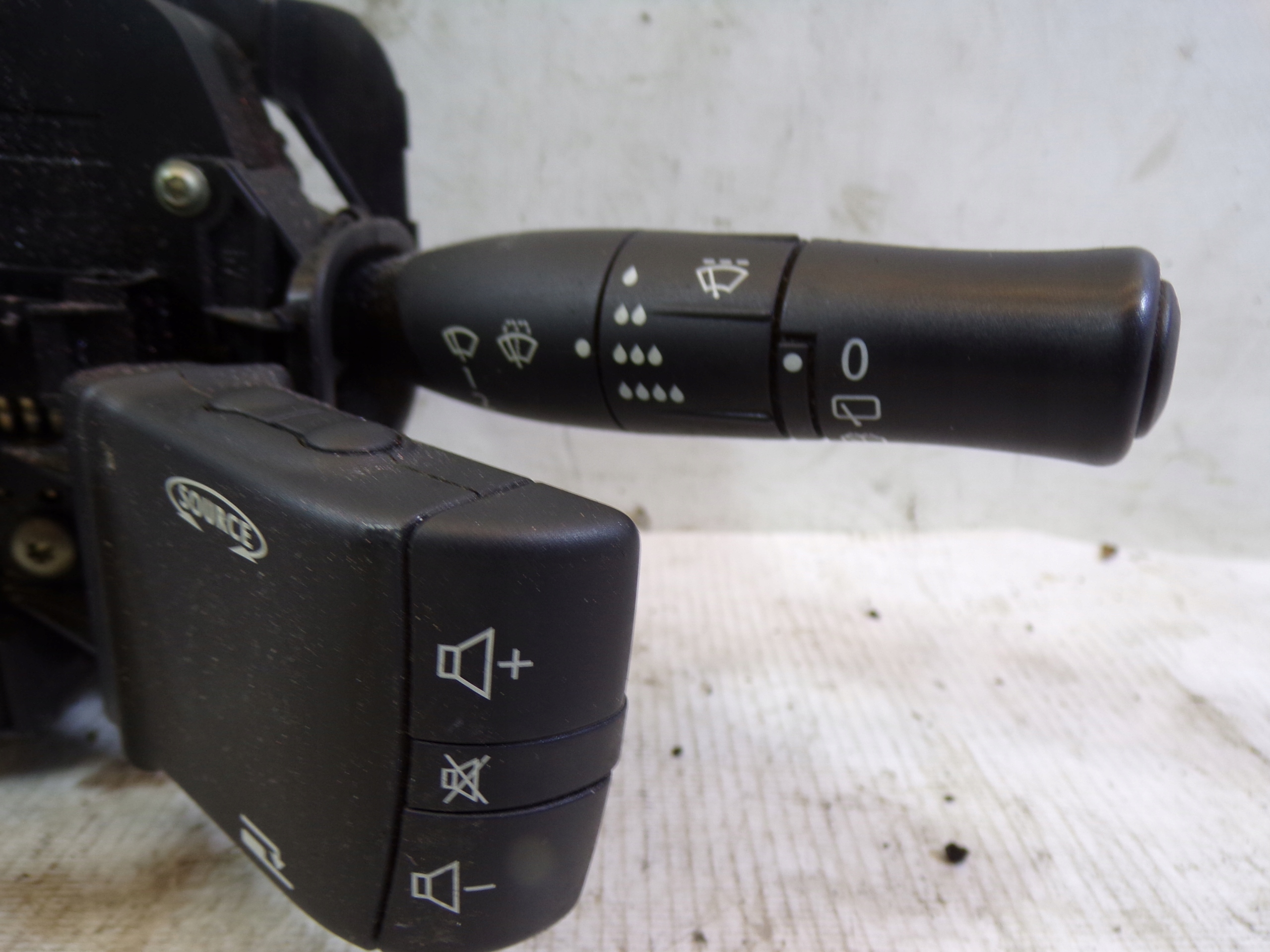 Commodo essuie glace RENAULT MEGANE II 820021376 (7)