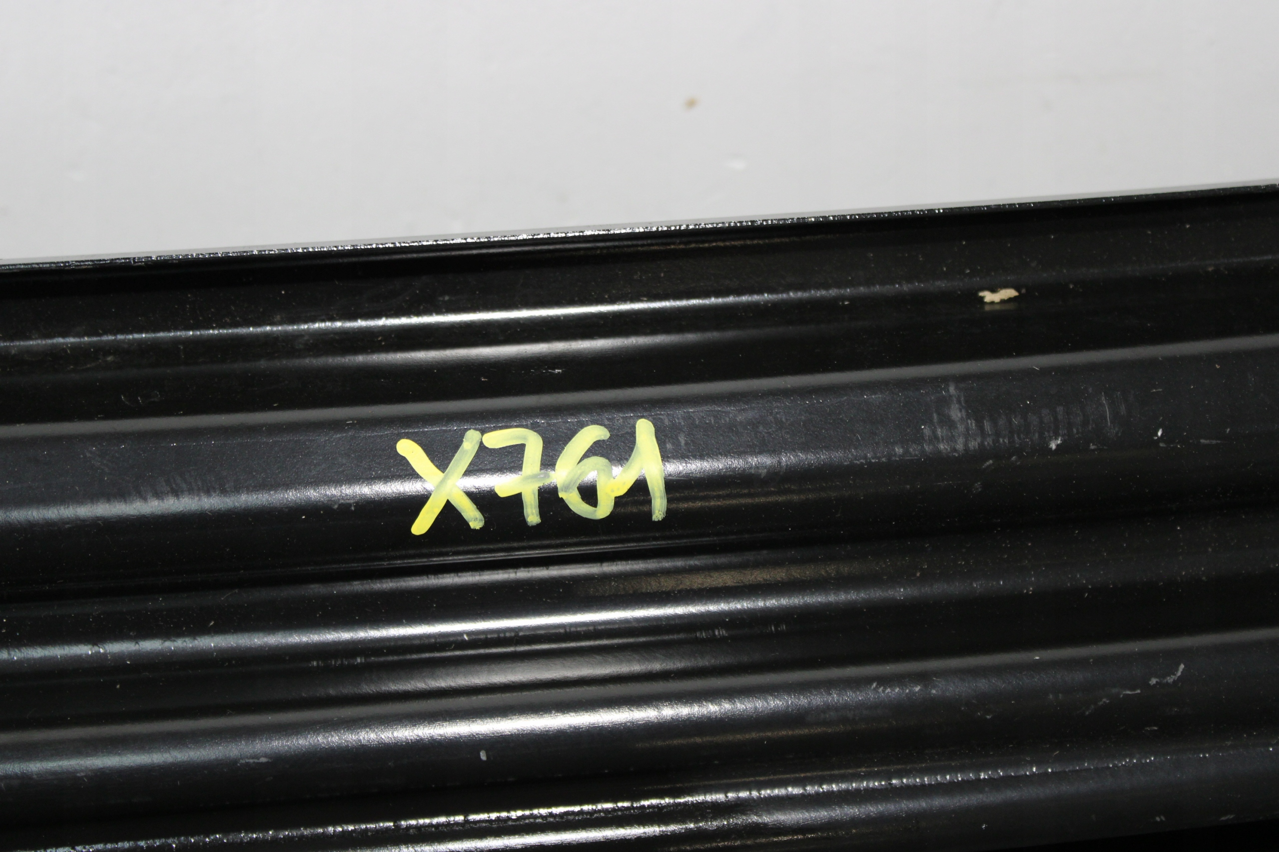 sider pillar below bumper rear part JAGUAR F-PACE X761