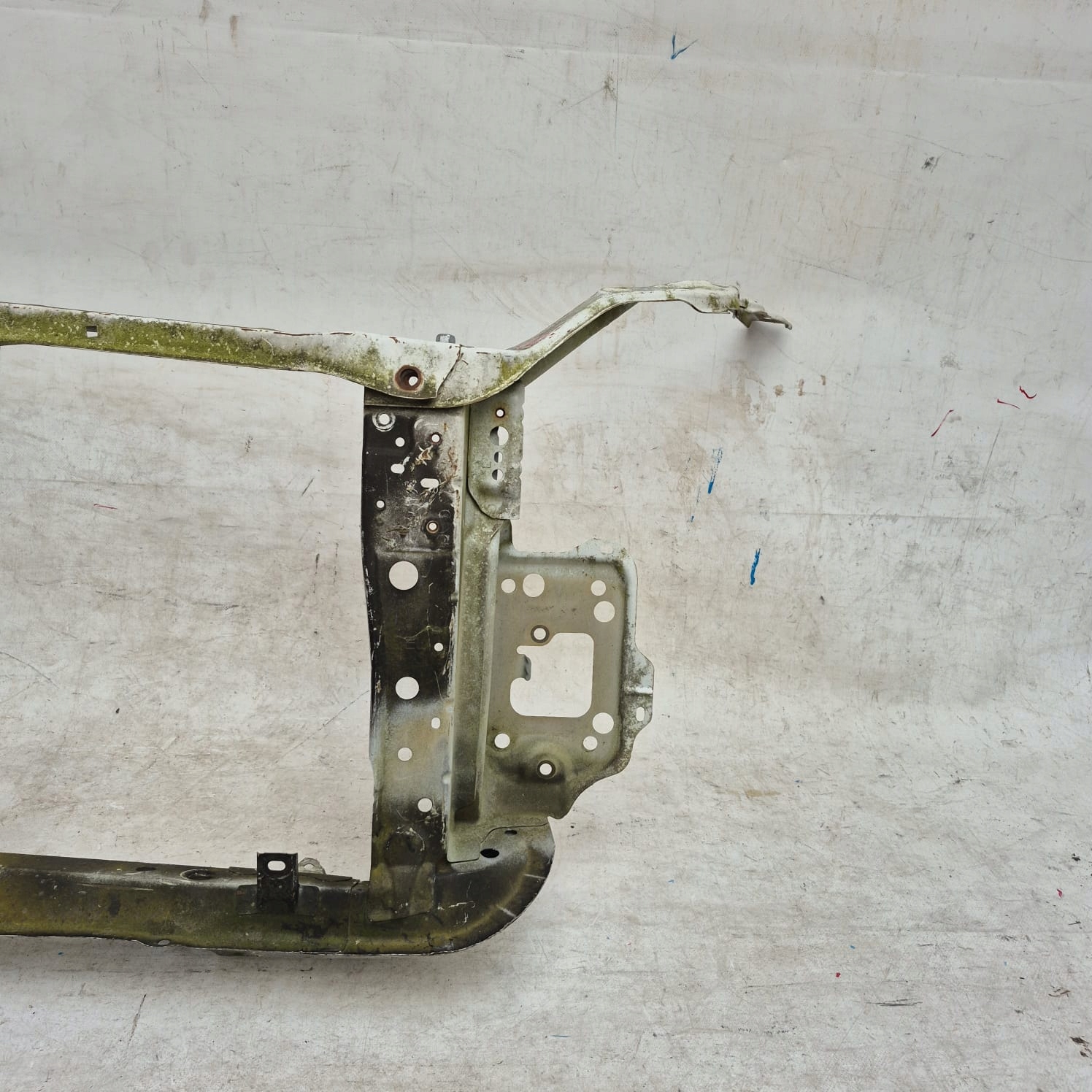 SUBARU LEGACY V 5 09-14 support panel for radiators pillar