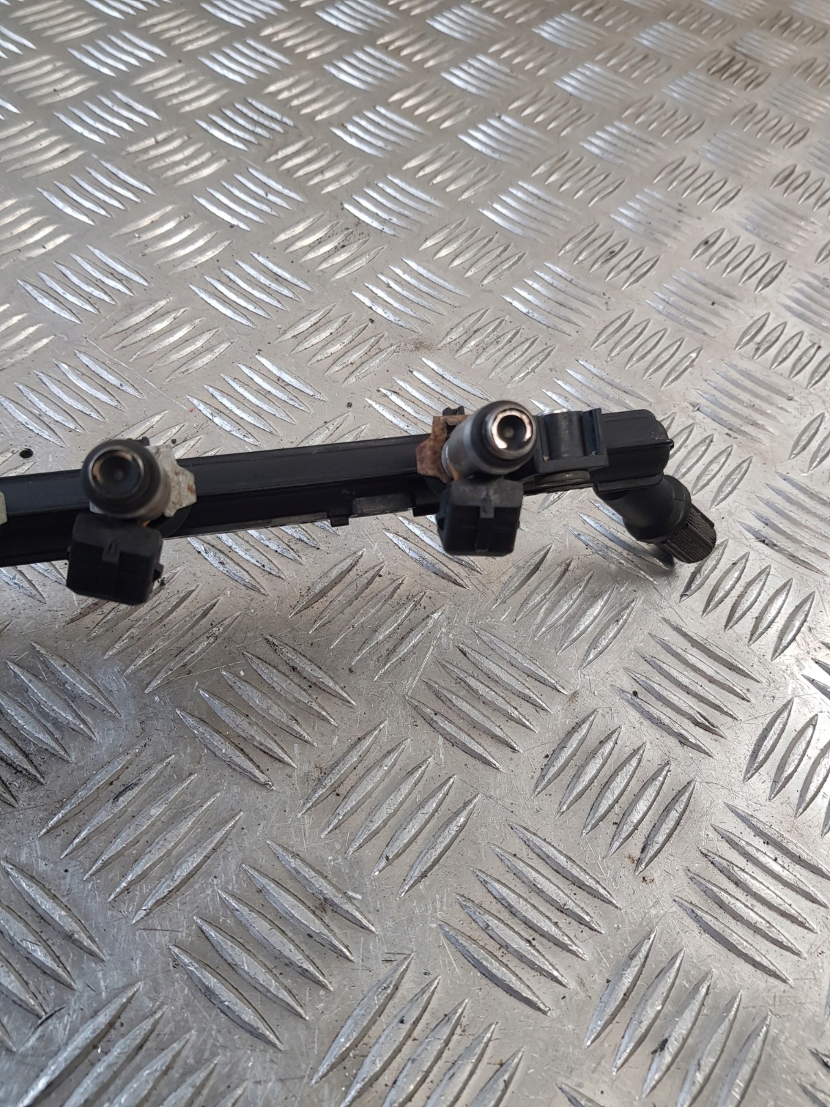 Rampe injection Injecteurs CB261 FIAT PUNTO 1.4B 08R