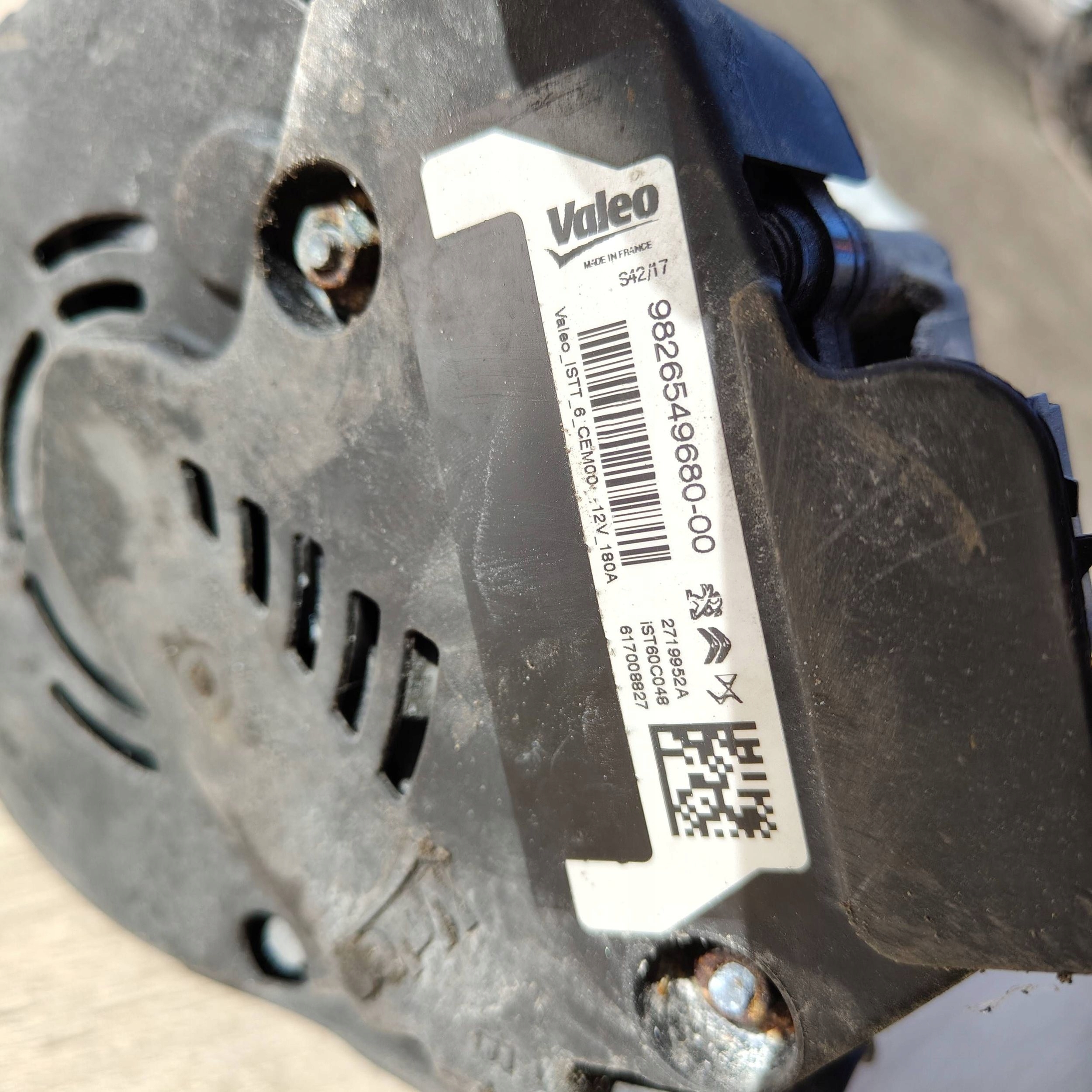 Alternator start stop Citroen C4 II Picasso 9826549680