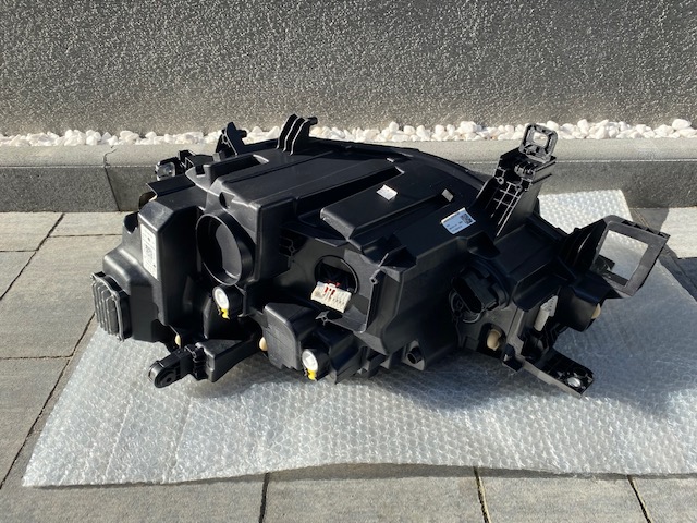 far desna VW ID4 ID5 Full Led Zwykly