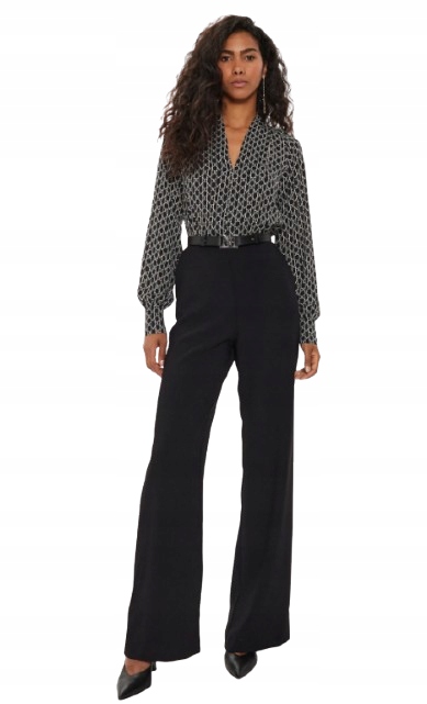 Guess Dlouhý Overal S Výstřihem Do V Se Vzorem 46 Gmd