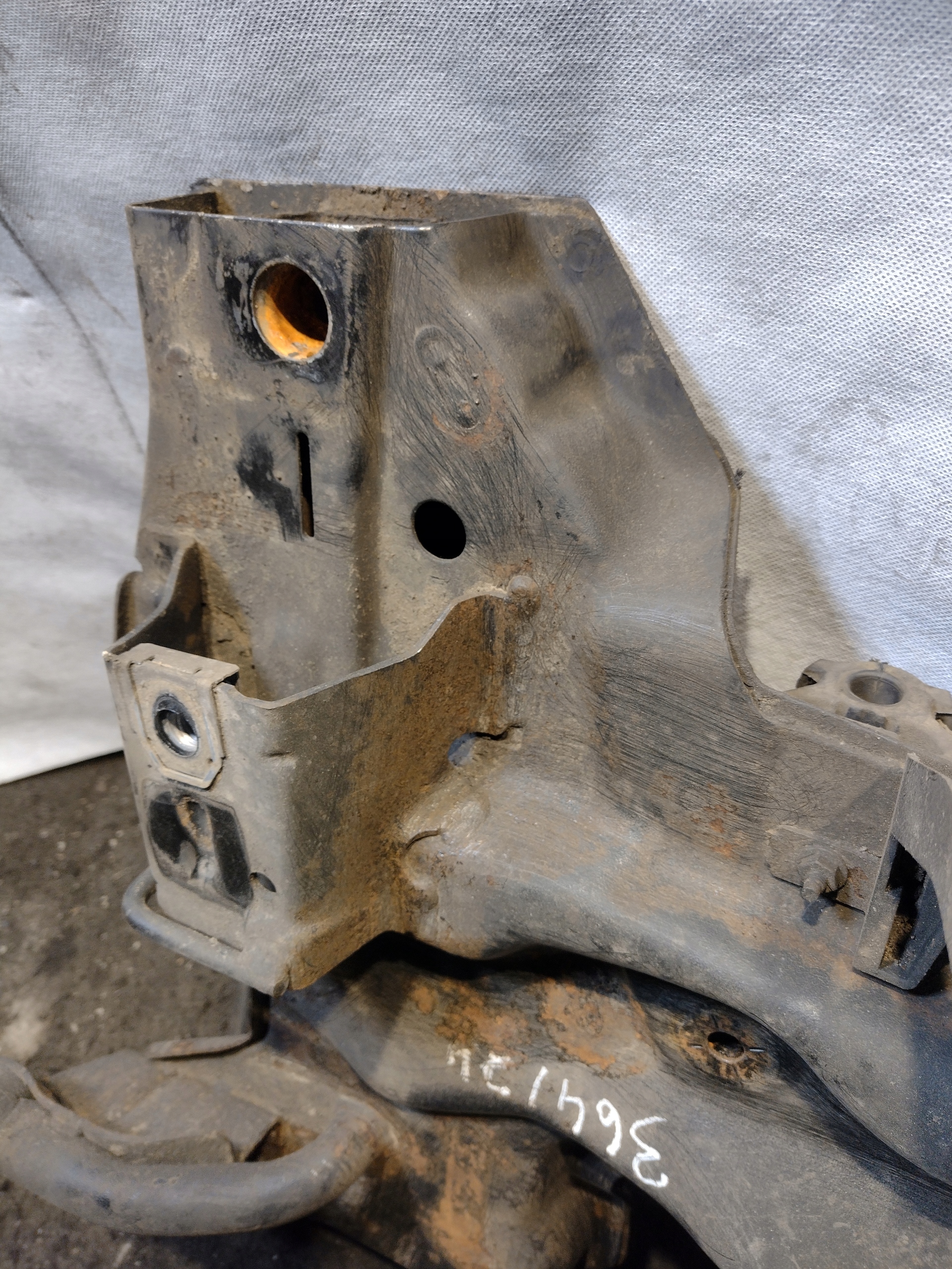 subframe axle beam front Citroen C-elysee II 2 1,6 Blue HDI