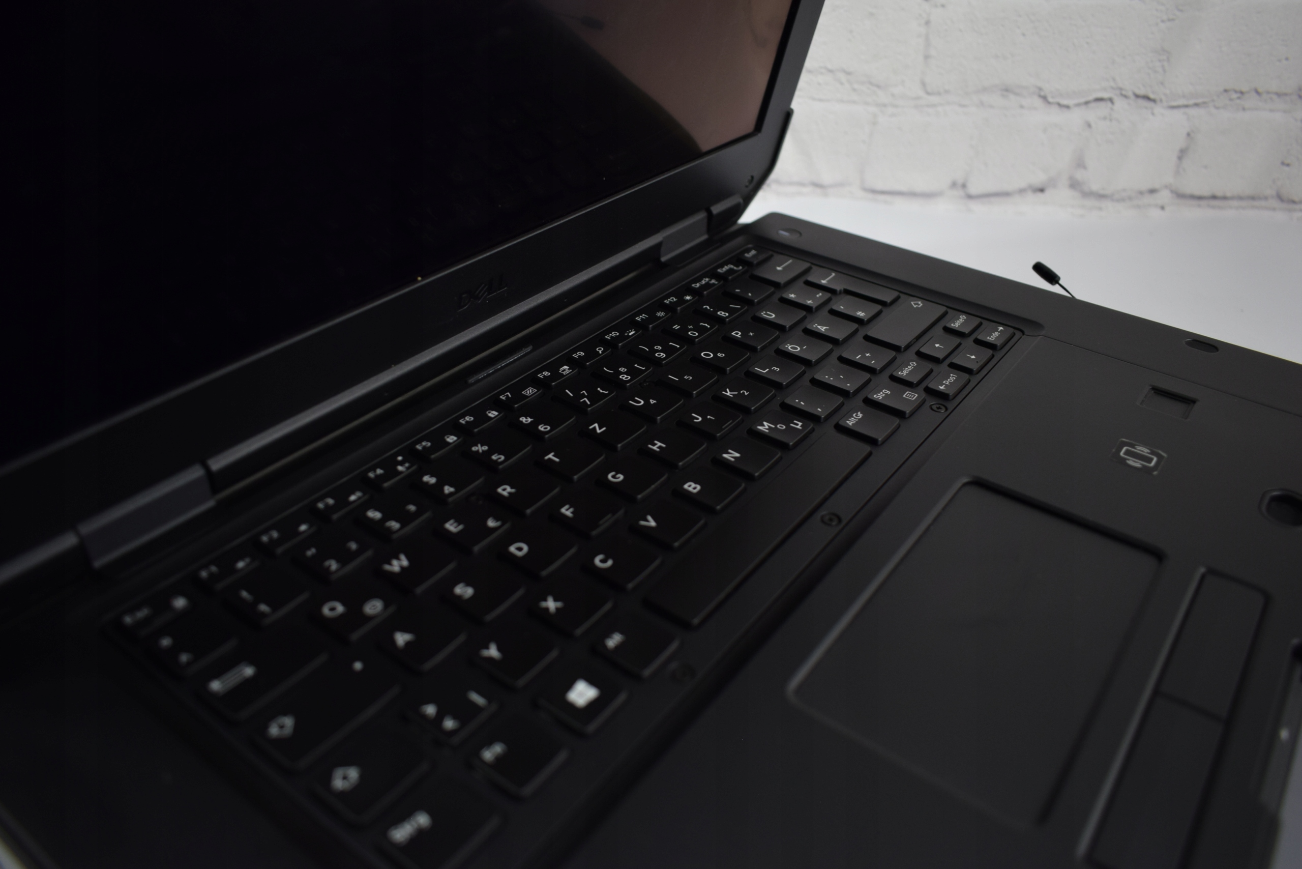 Dell Rugged 7424 TOUCH Intel i7-8650U 16GB|1TB SSD|DVDRW| 1080649 Model procesora Intel Core i7-8650U