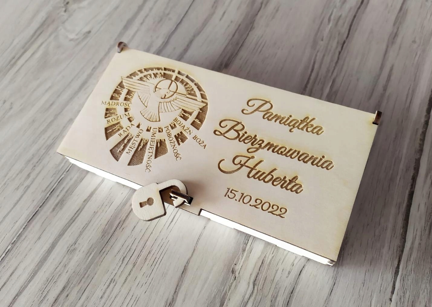 Pudełko na pieniądze bierzmowanie dedykacją grawer