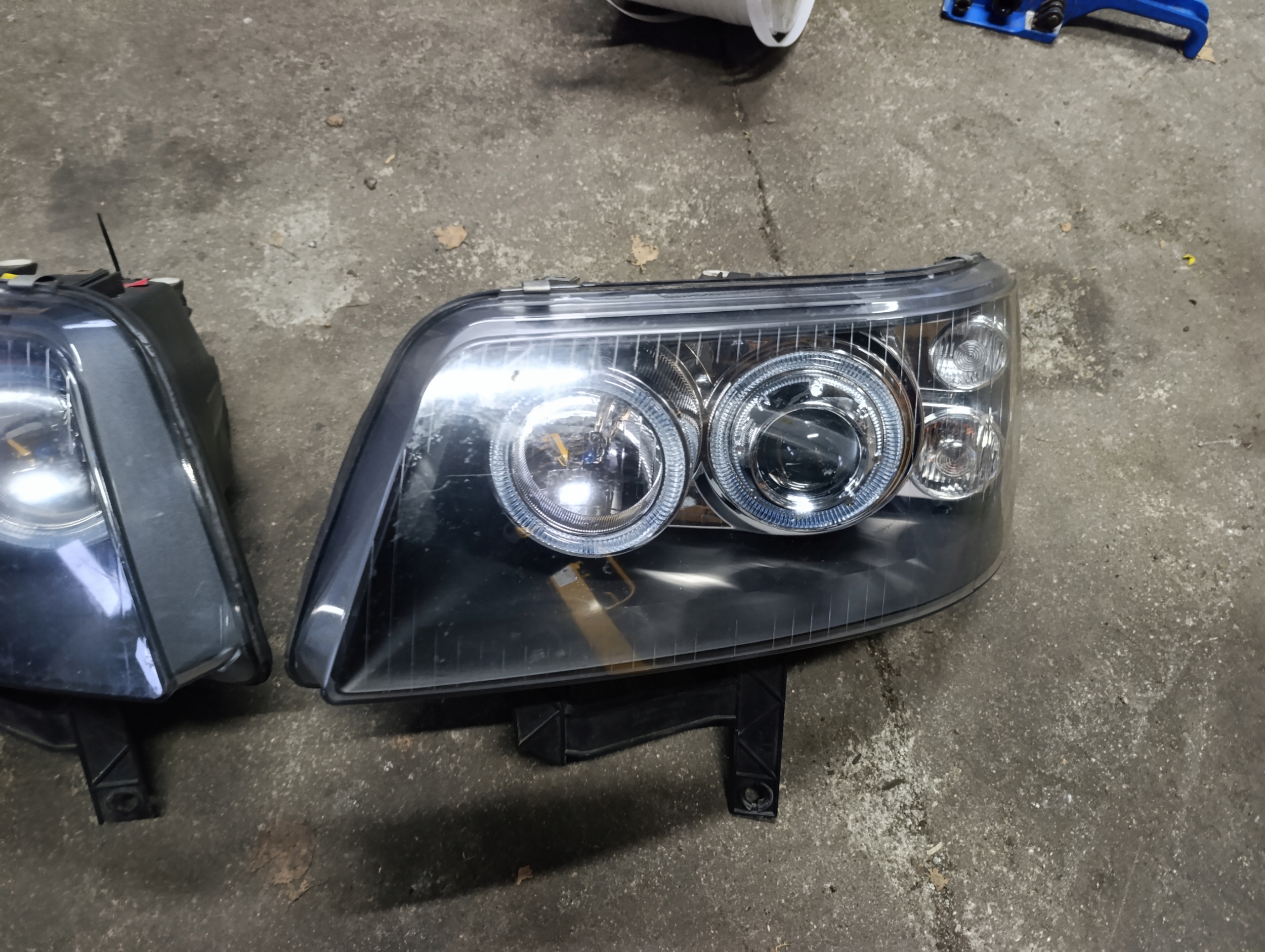 lights front head lights front VW T5 03.- 09r.