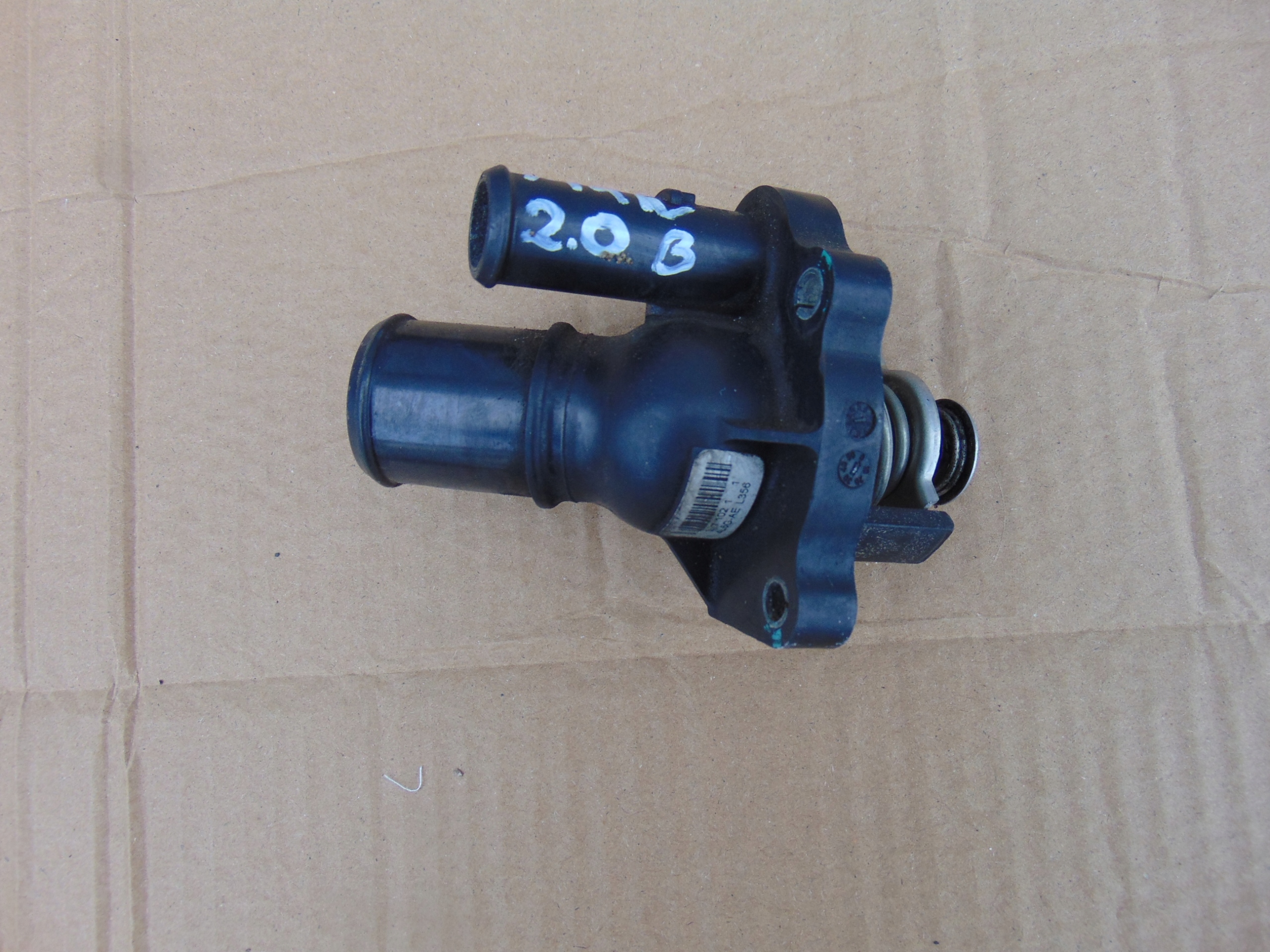 OBUDOWA TERMOSTATU FORD MONDEO MK4 2.0 BENZYNA