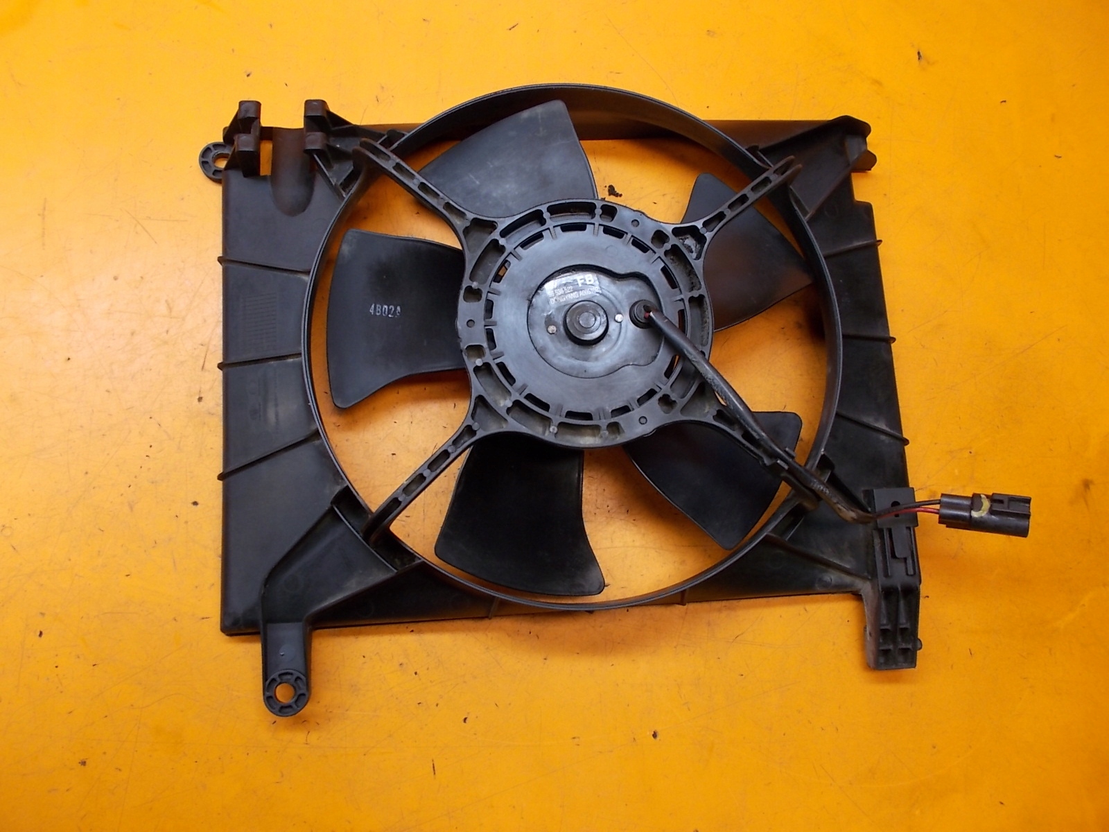 вентилятор кондиционера chevrolet aveo t250. вентилятор шевроле т300. вентилятор шевроле авео. вентилятор радиатора шевроле авео т250. 0046.