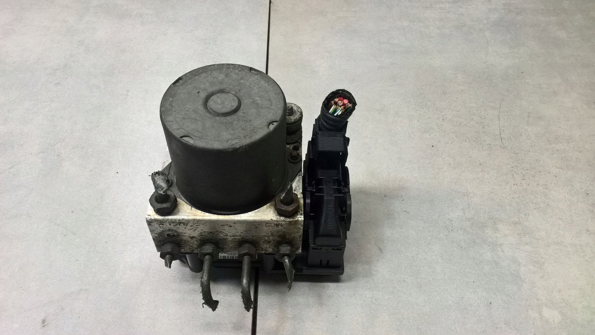 Pompa ABS FORD MONDEO MK3 2.0 5S712M110AB