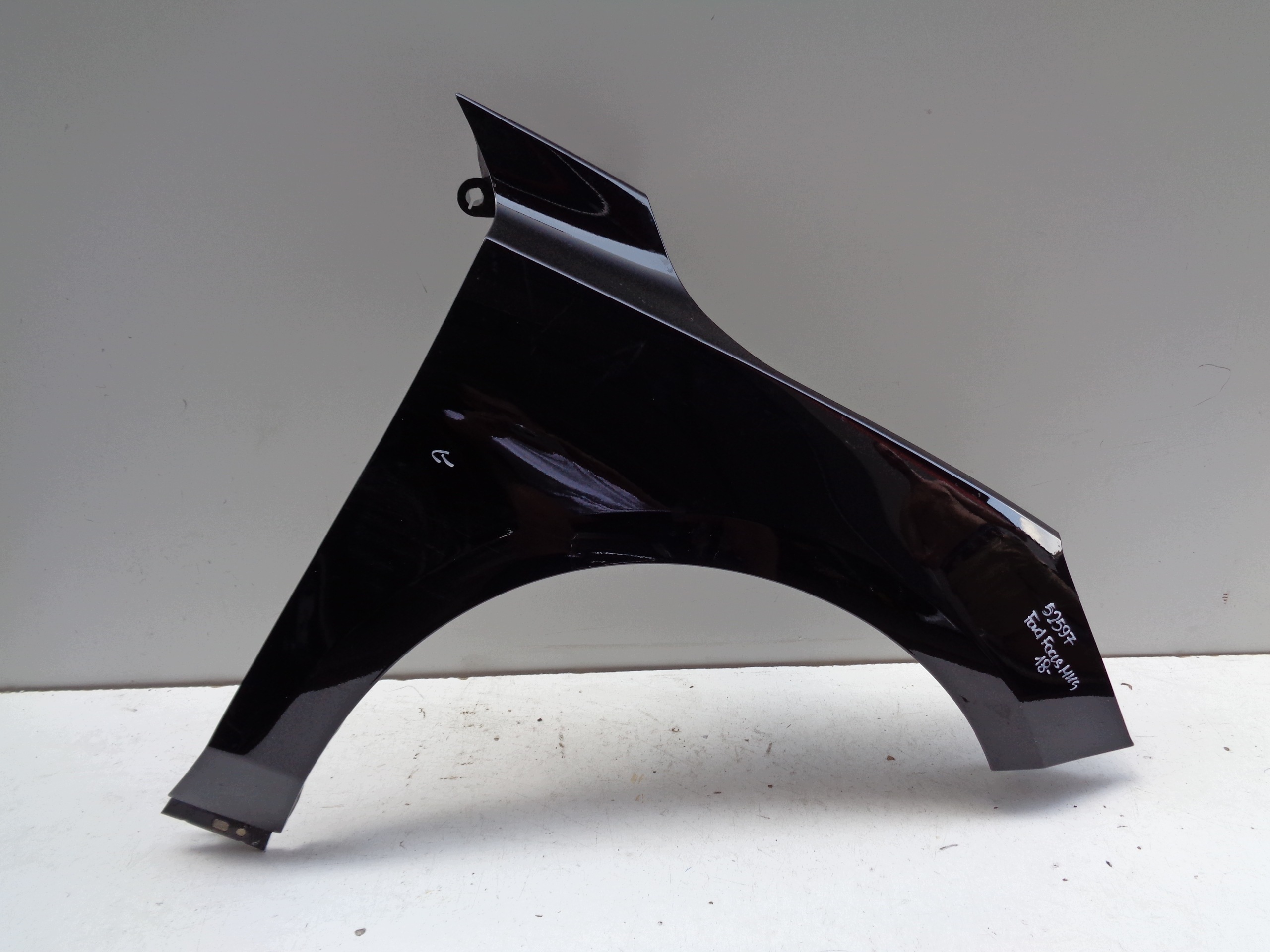 fender right front FORD FOCUS MK4 18- NR 52597