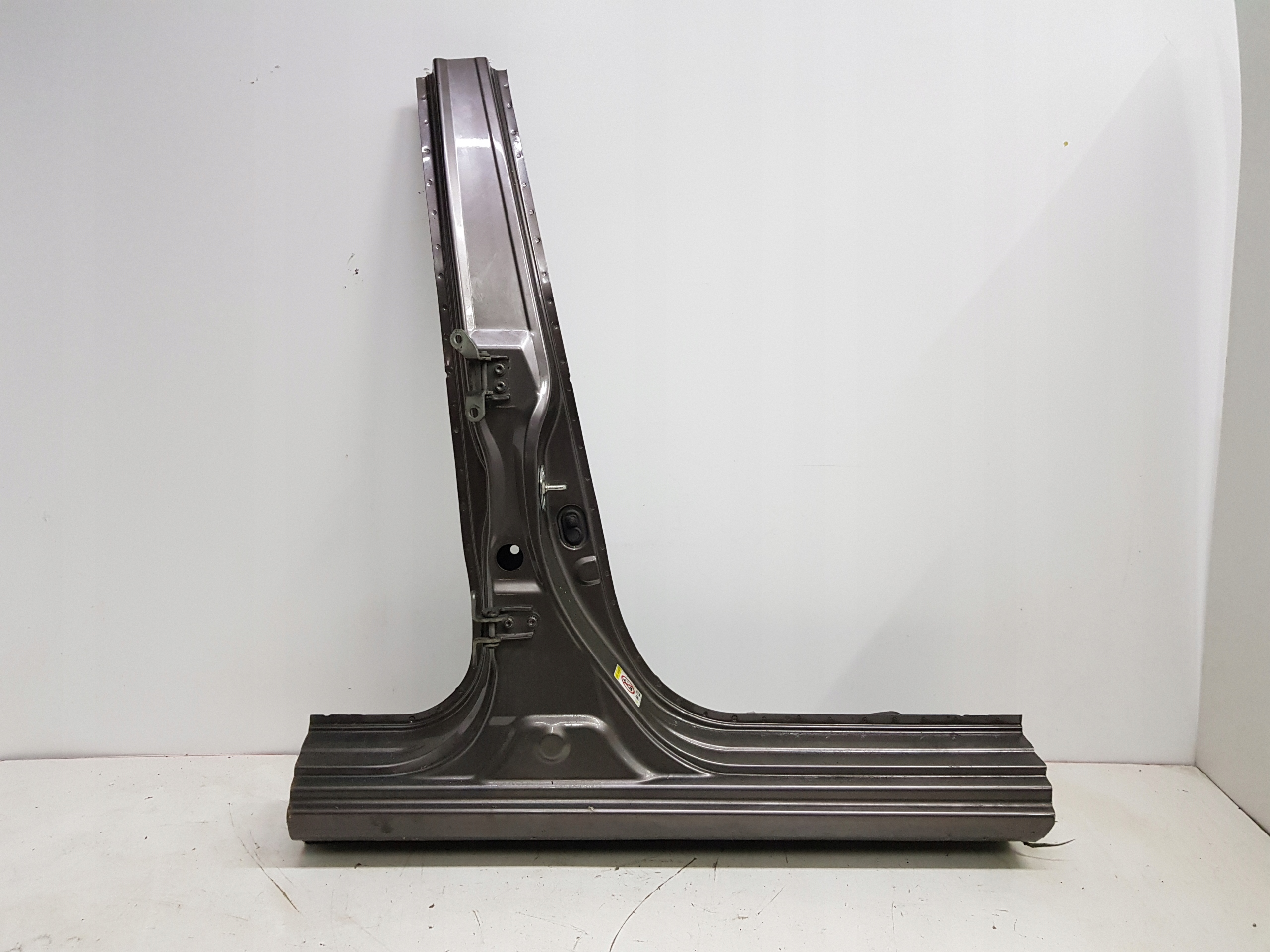 Słupek próg prawy YR578M Honda Jazz III 08-15