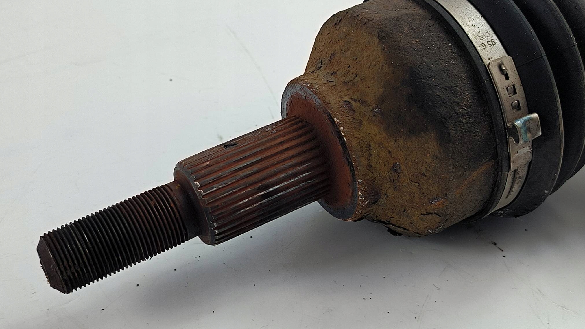 semi-axis left front 68079565AA FIAT FREEMONT