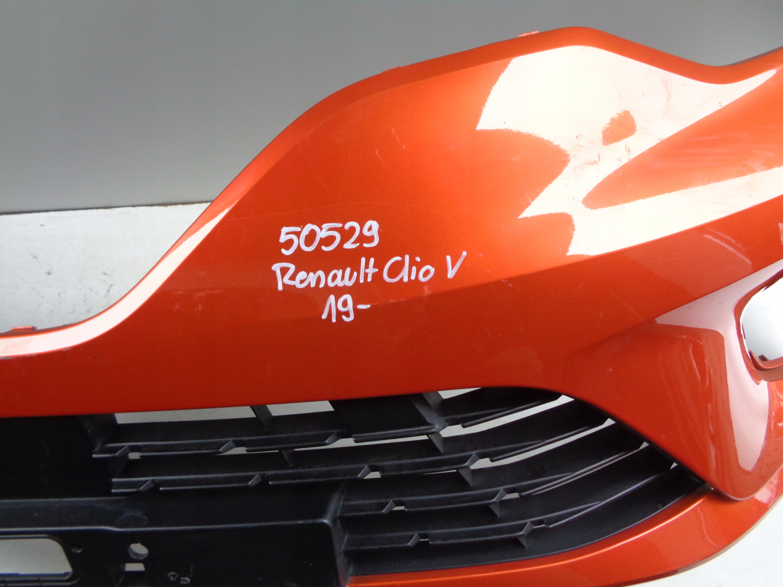 front bumper RENAULT CLIO V 19- NR 50529