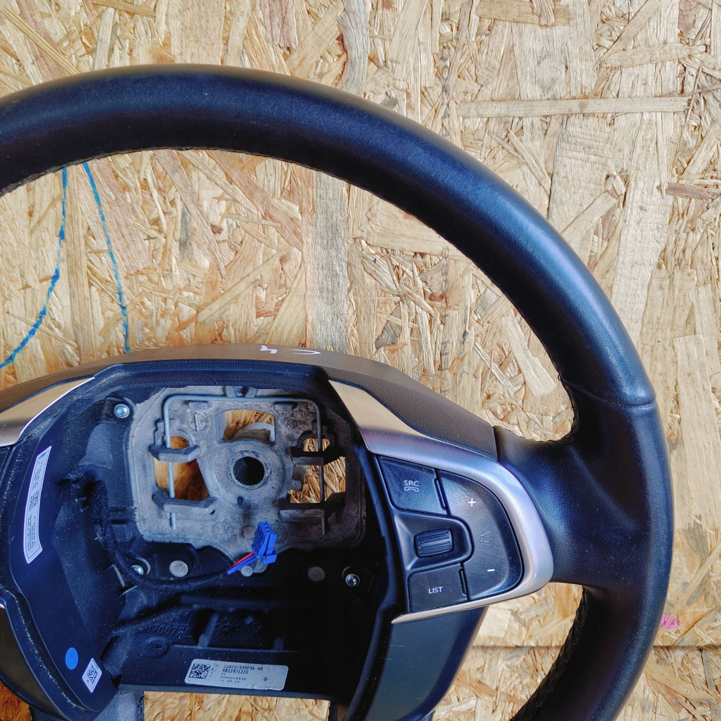 lenkrad Citroen C4 II 98039712ZD