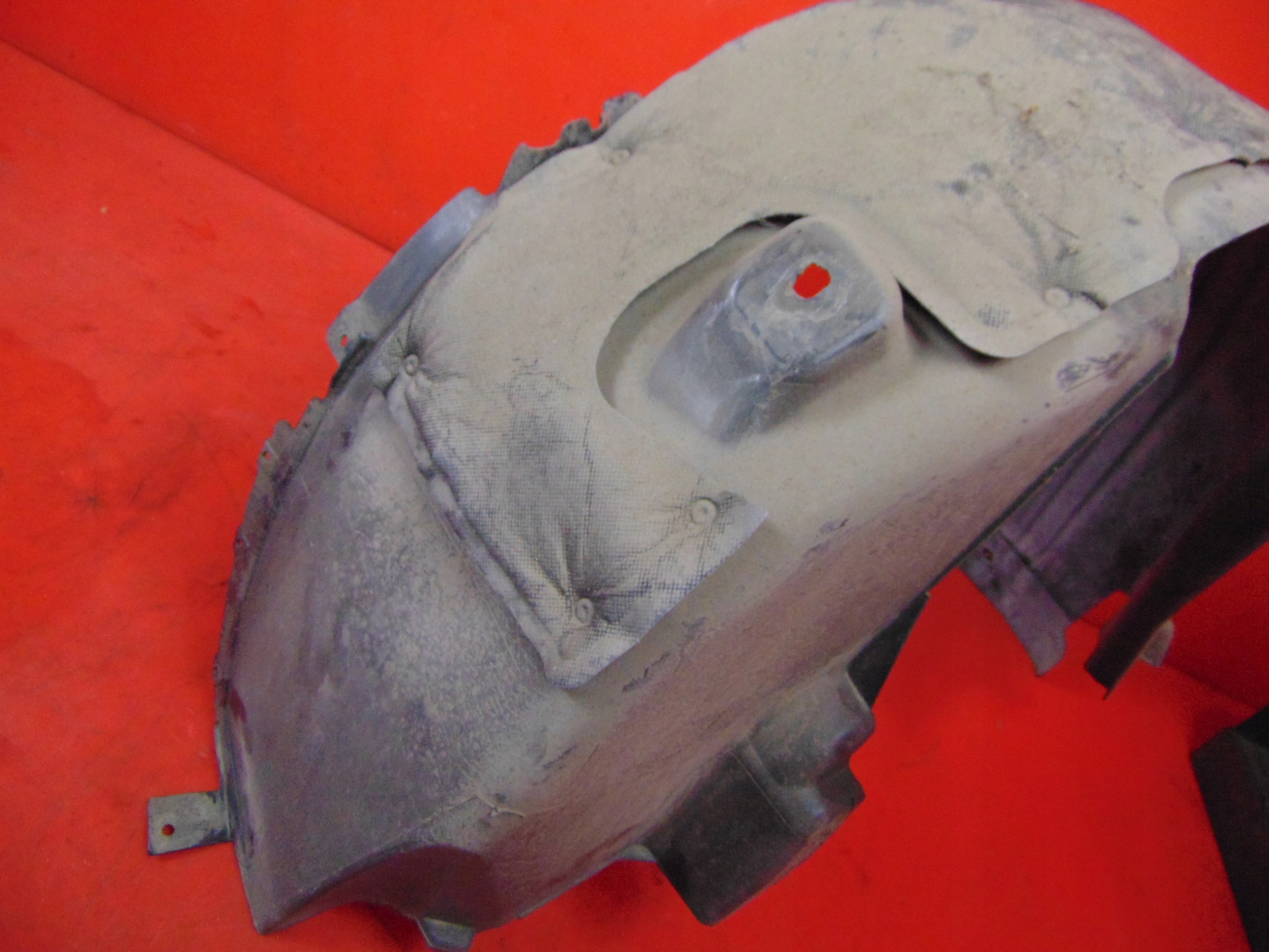 CHEVROLET ORLANDO J309 mudguard left rear part rear.