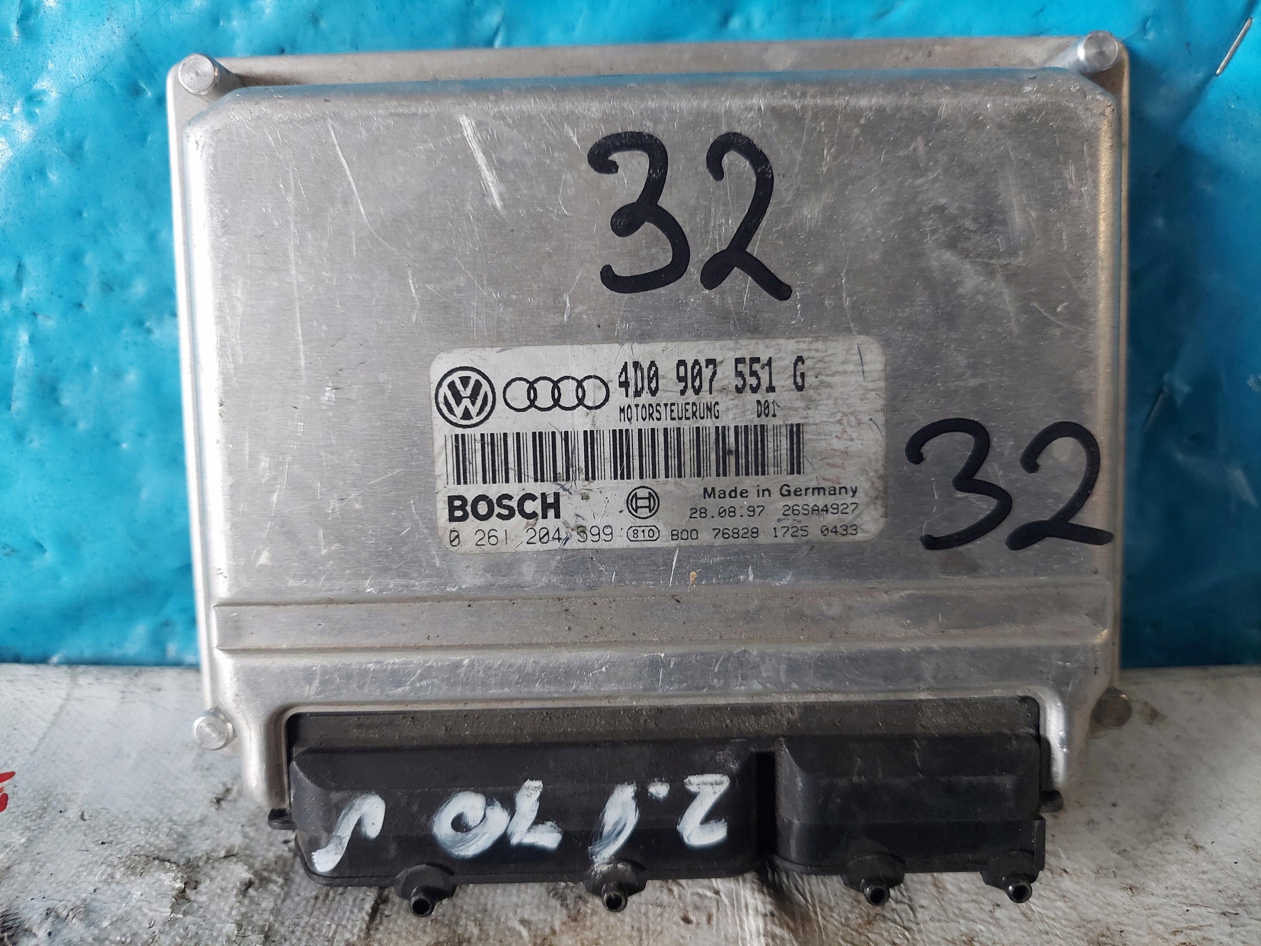 A4 B5 2.8 V6 4D0907551G control unit of the engine