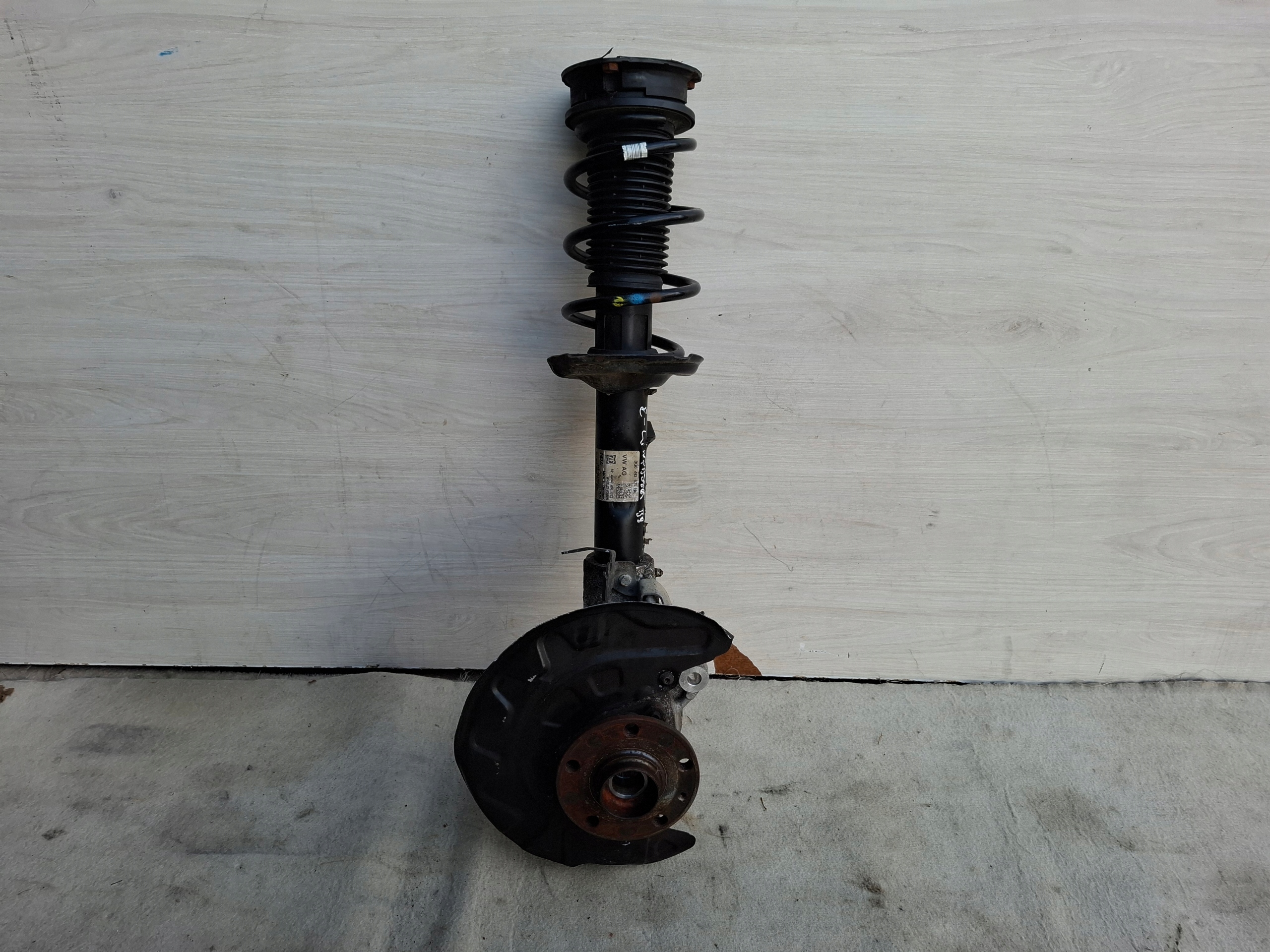VW PASSAT B8 18r swing front right shock absorber 5Q0407258C