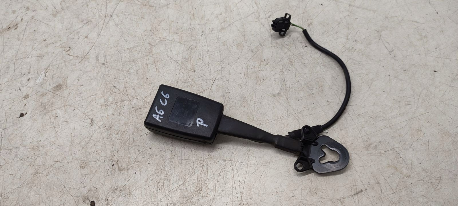 boucle de ceinture droite avant Audi A6 C6