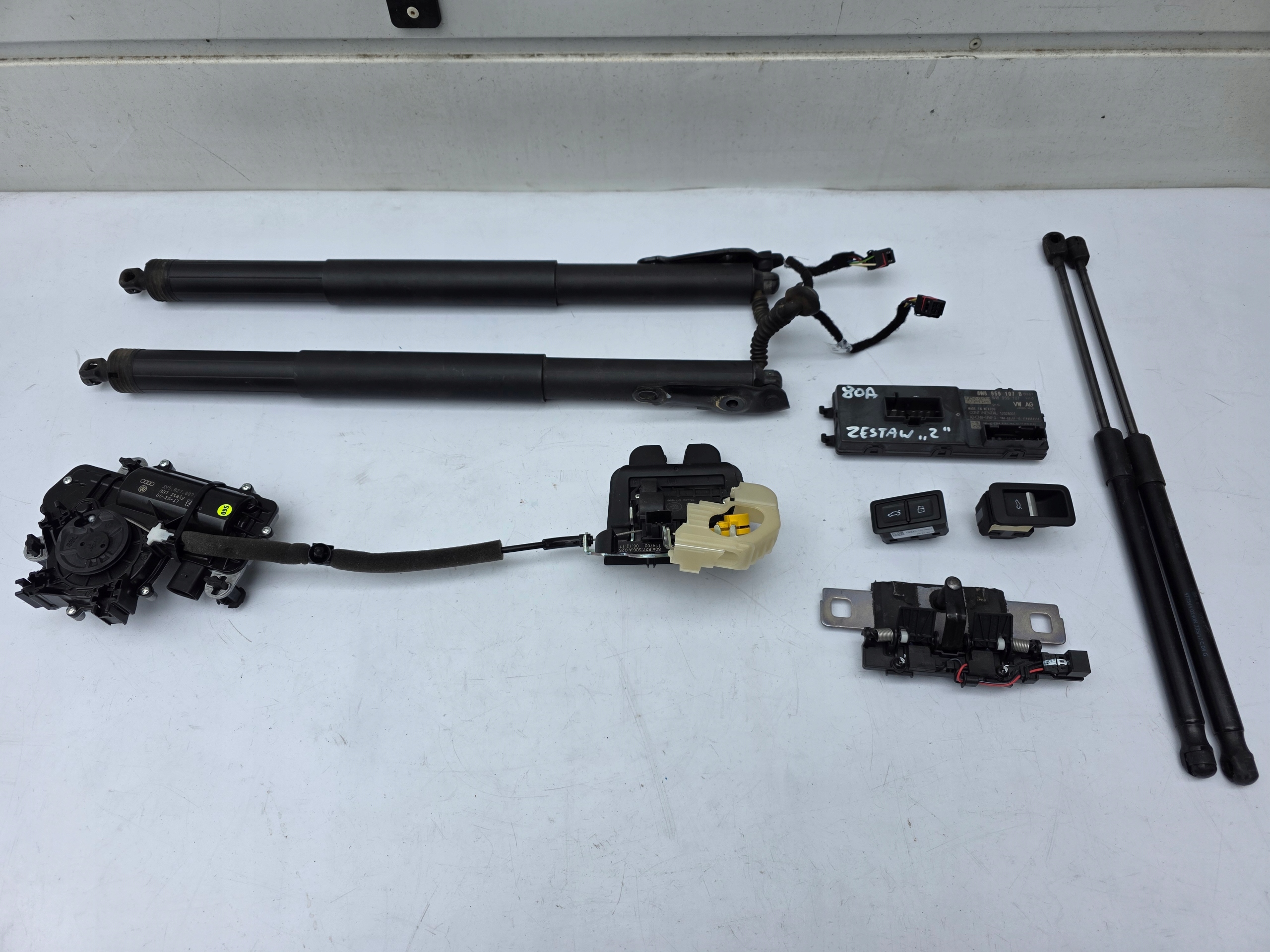 running board electrical opening trunk door boot AUDI Q5 80A FY