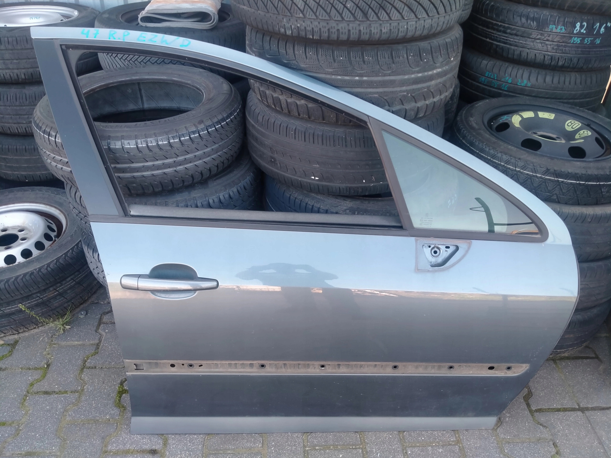 PEUGEOT 407 DRZWI LEWY przód EZWD Producent części Inny