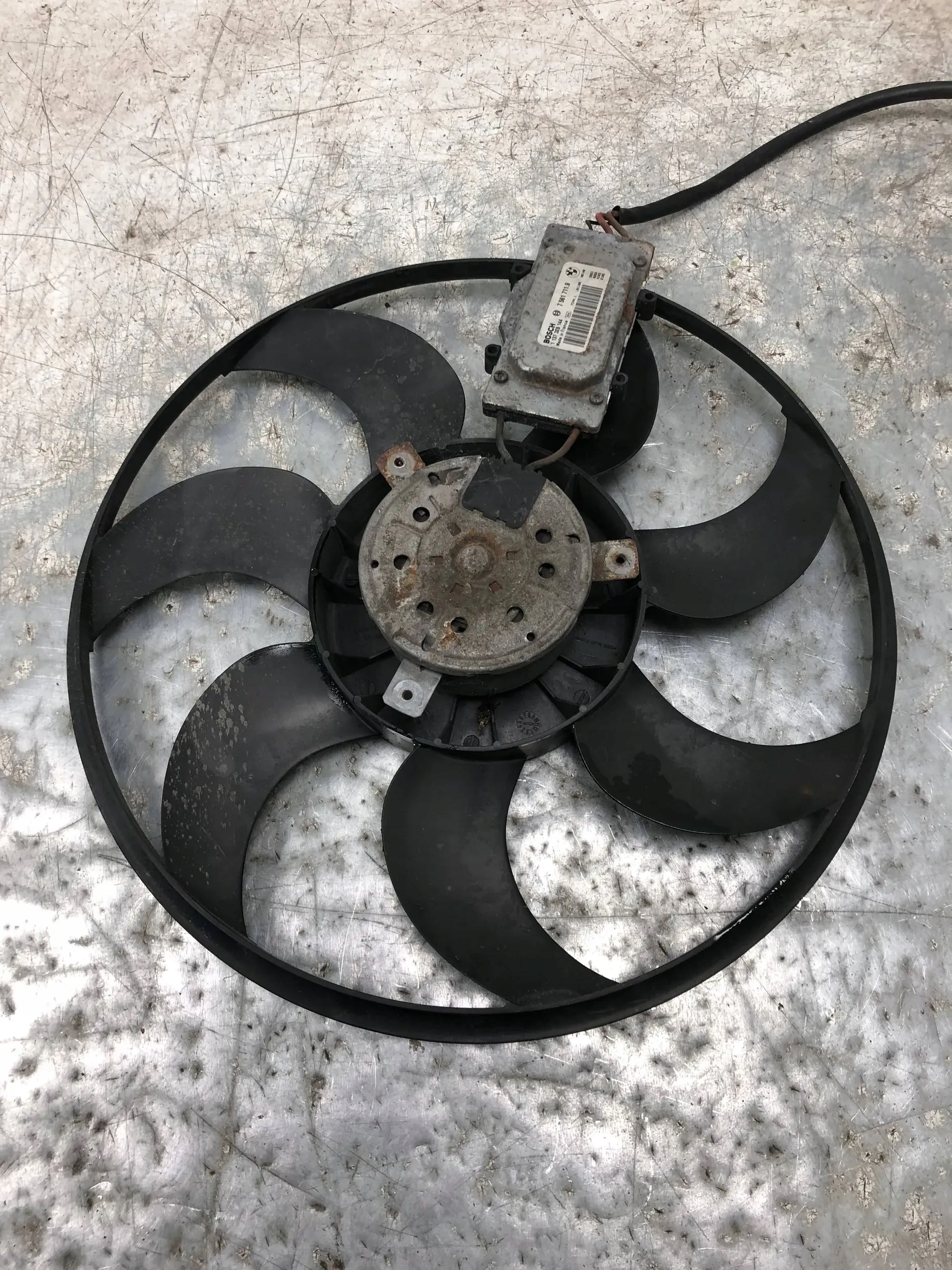 ventilátor chladiče BMW E87 LCI 7561711