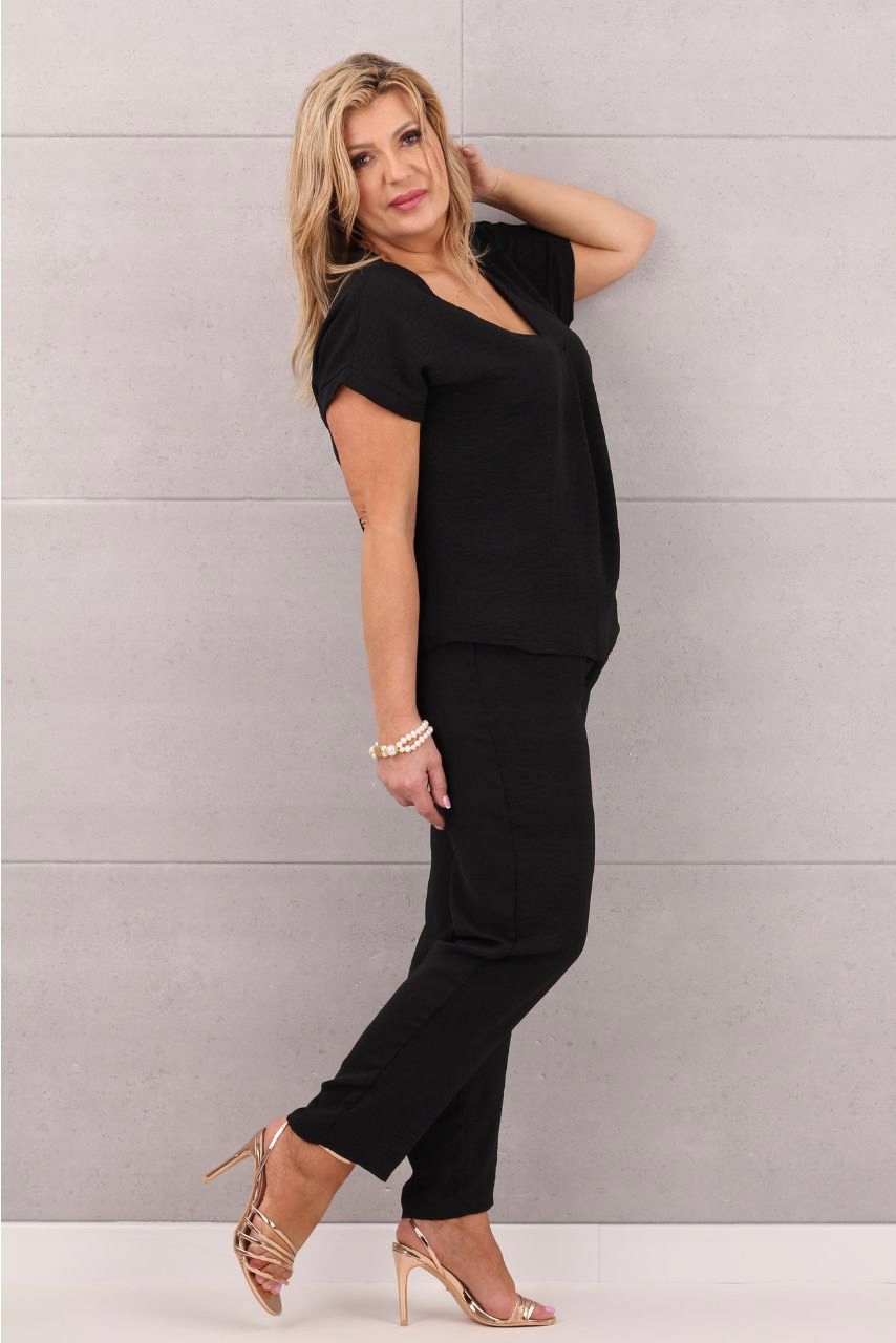 ELEGANCKI KOMPLET DAMSKI DUŻE ROZMIARY POLSKI PRODUCENT BLUZKA I SPODNIE Wzór dominujący bez wzoru