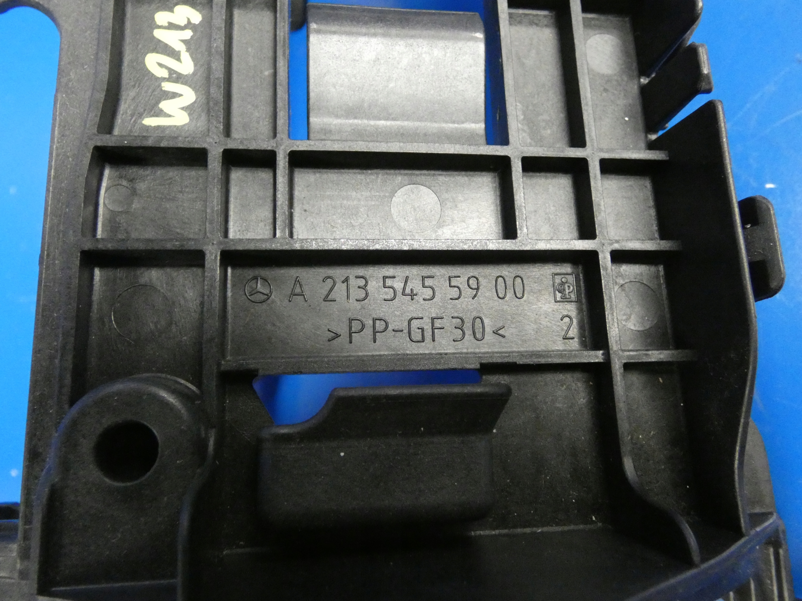 MERCEDES E KLASA W213 SUPPORT PLAQUE STEROWNIKA