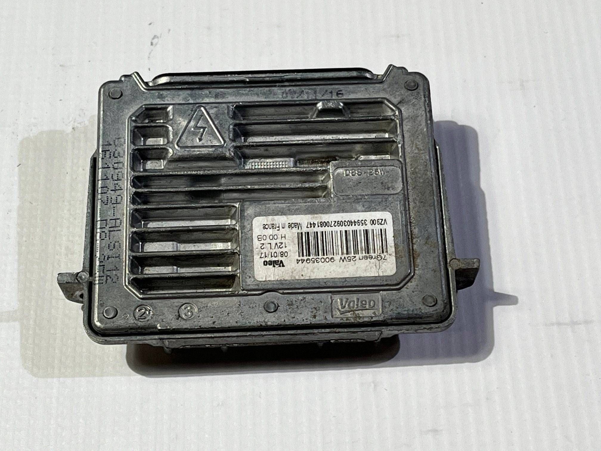 control unit module control unit lights reflektora Xenon Maserati Levante