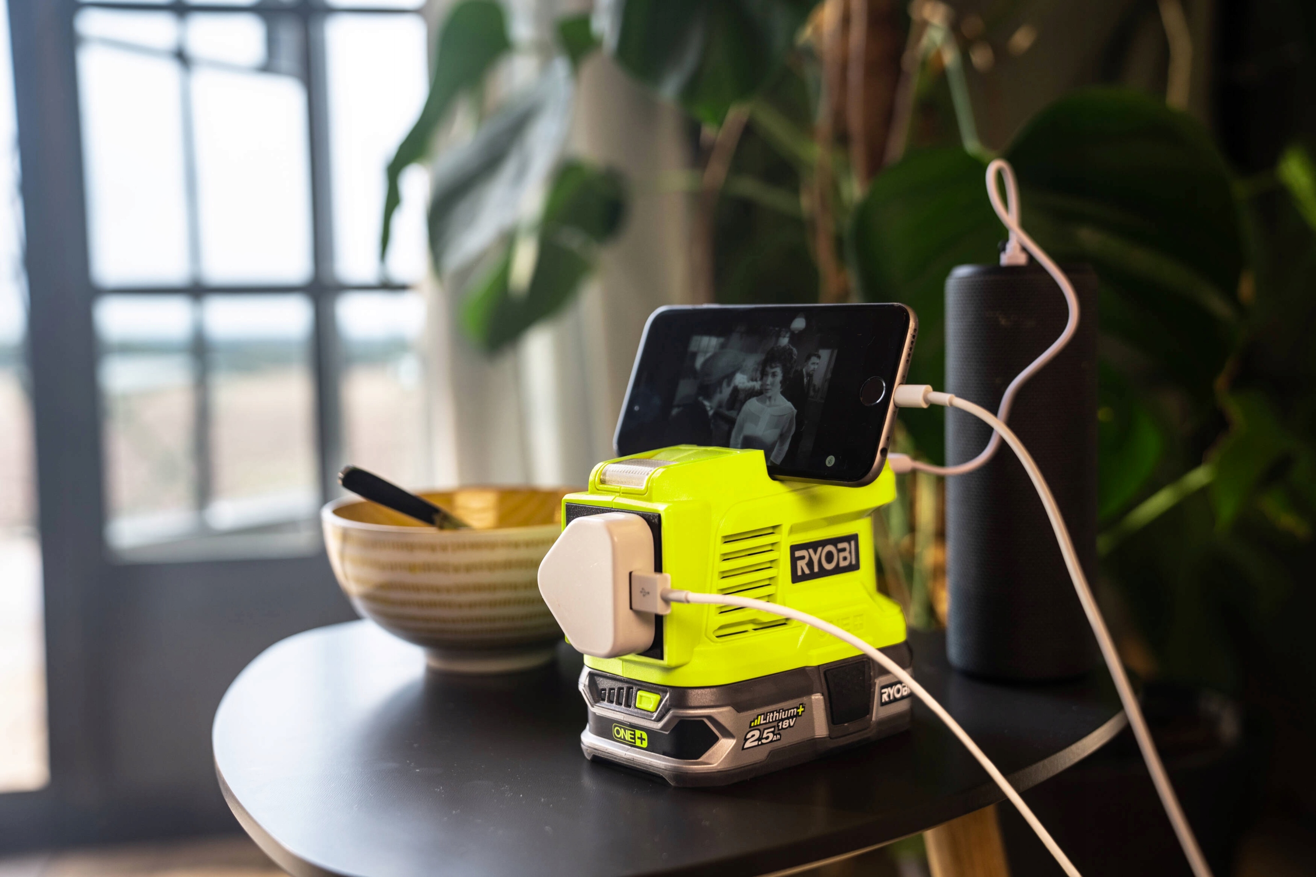 RYOBI RY18BI150A PRZETWORNICA NAPIĘCIA 18V-230V 4A EAN (GTIN) 4892210190901