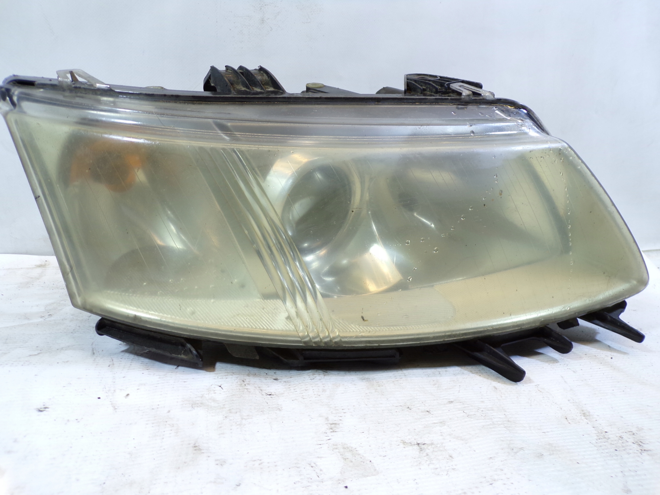 light front front right SAAB 9-3 93 OPIS (1)