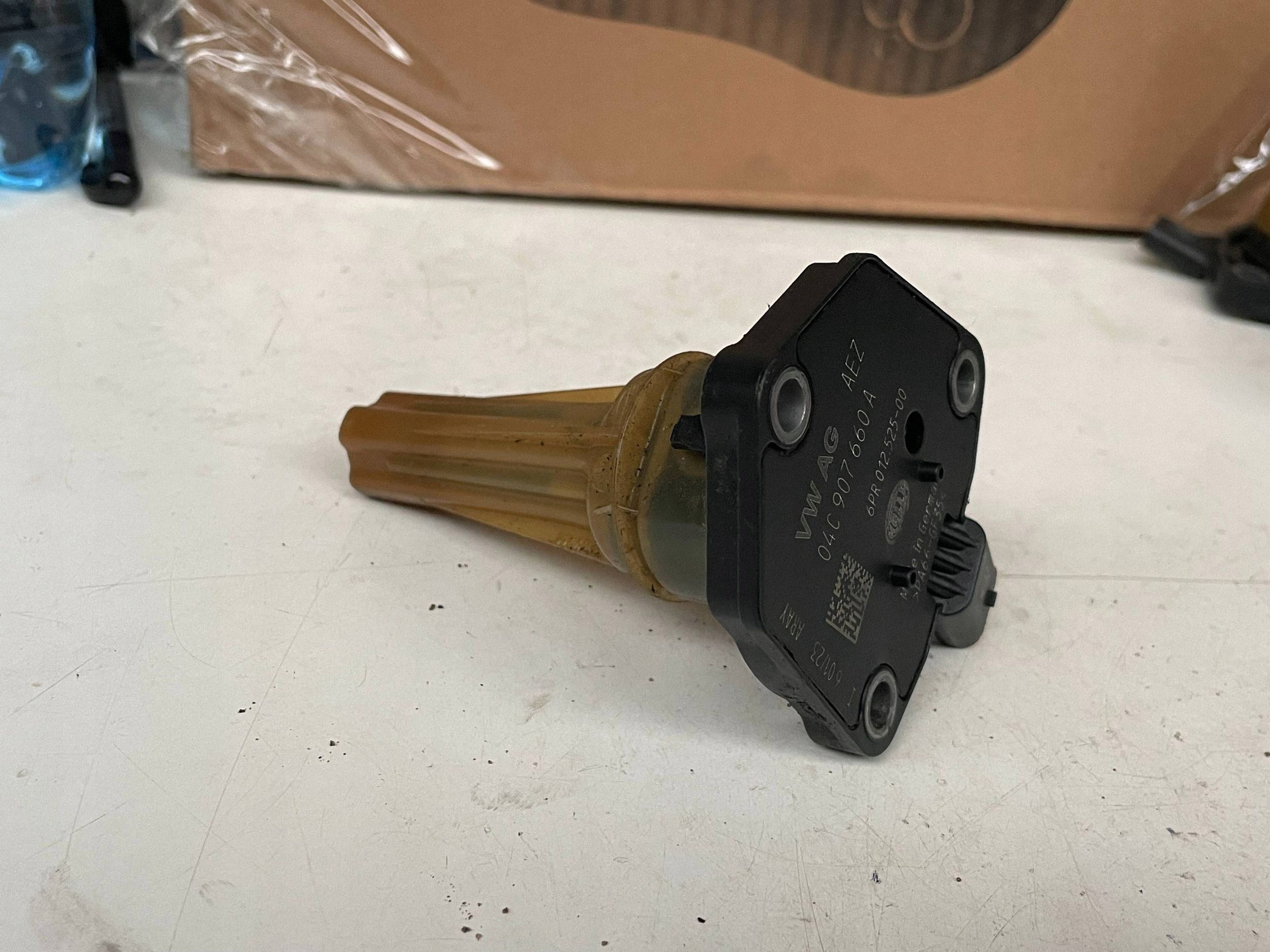 sensore Livello olio AUDI Q2 - 04C907660A @M