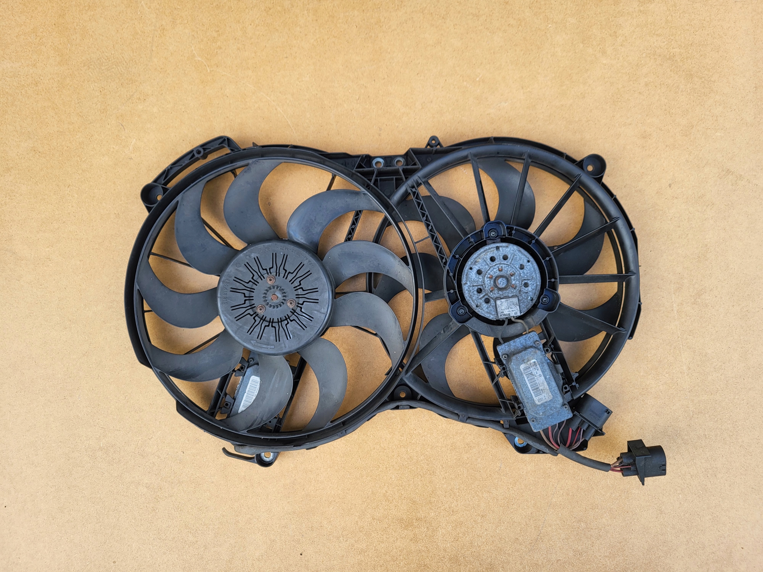 Вентилятор охлаждения двигателя  модуль контроллера AUDI A6 C6 2.7 3.0 TDI
