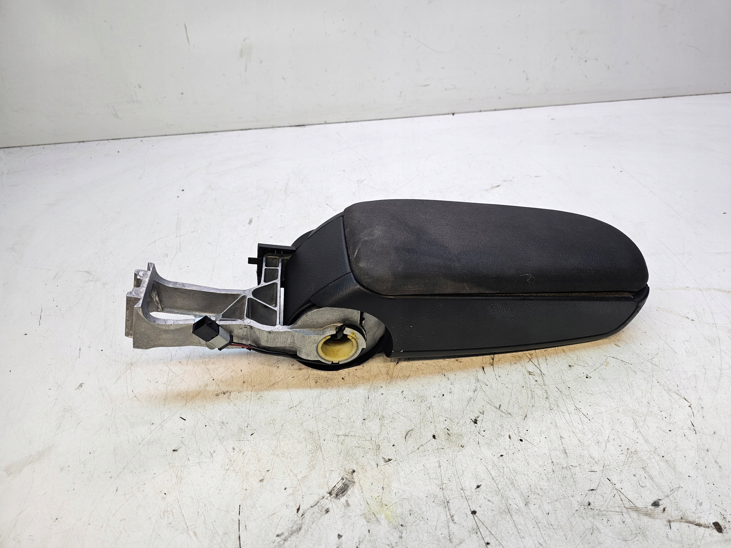 armrest front AUDI A4 B6 B7 WELUR 8E0864207D