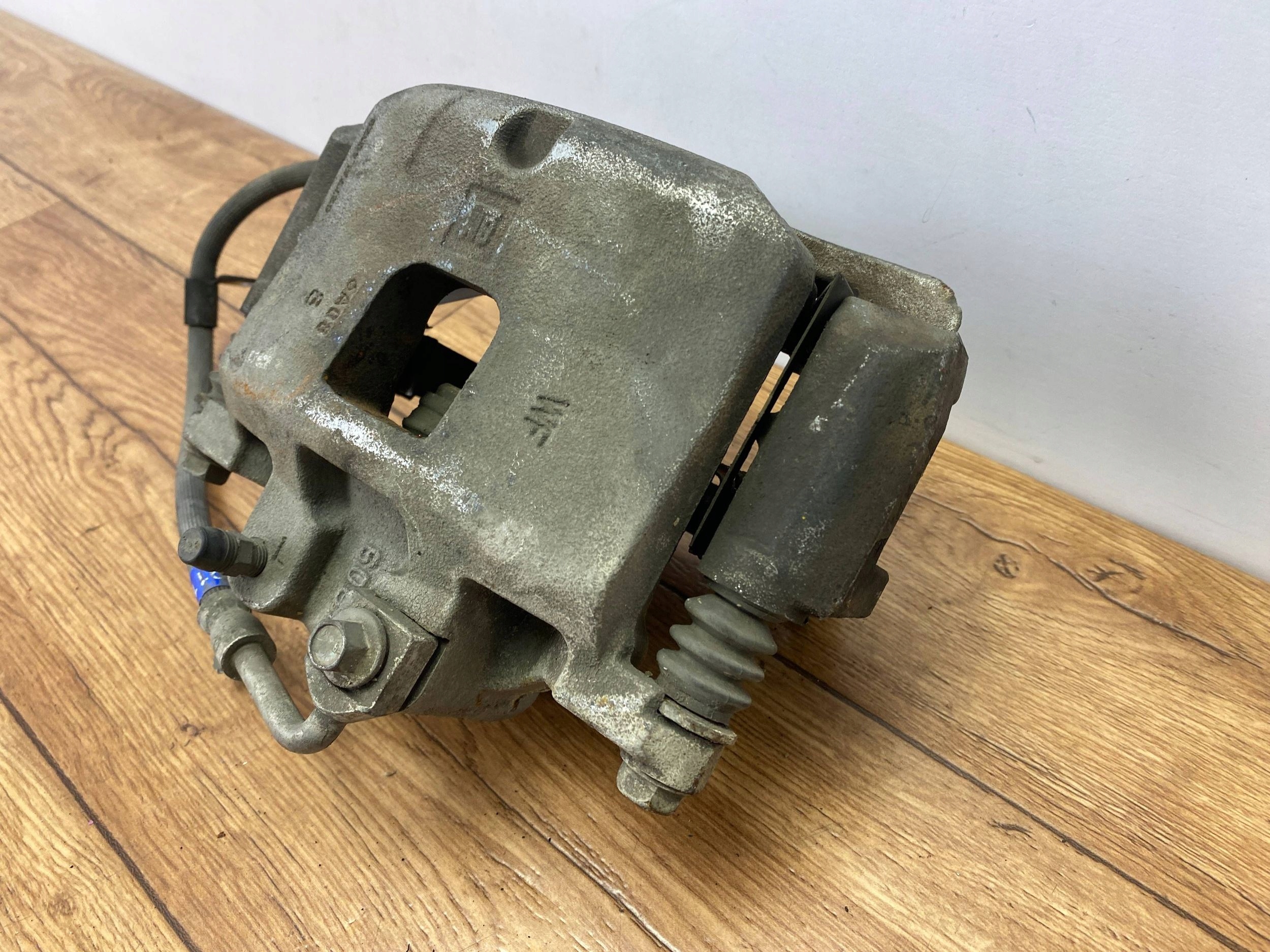 caliper brake front right Chevrolet Camaro 2016+
