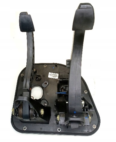 PEDALNICA uszkodzona dawca części SPRZĘGŁO + HAMULEC IVECO DAILY 2006-