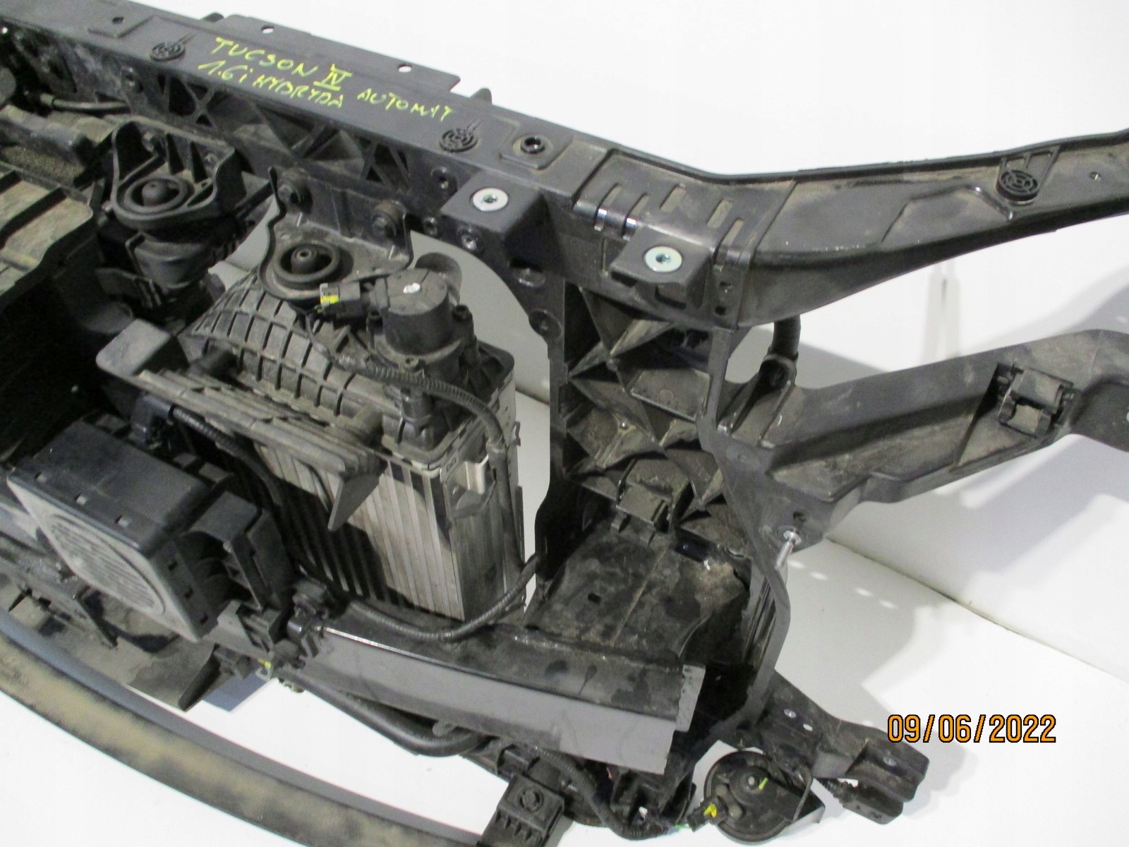 Pas przedni chłodnice HYUNDAI TUCSON IV 1,6I HYB Typ samochodu Samochody osobowe