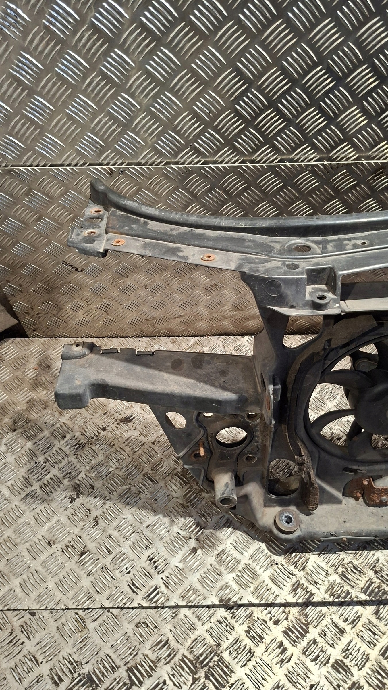 support panel for radiators pillar AUDI A6 C5 2.4