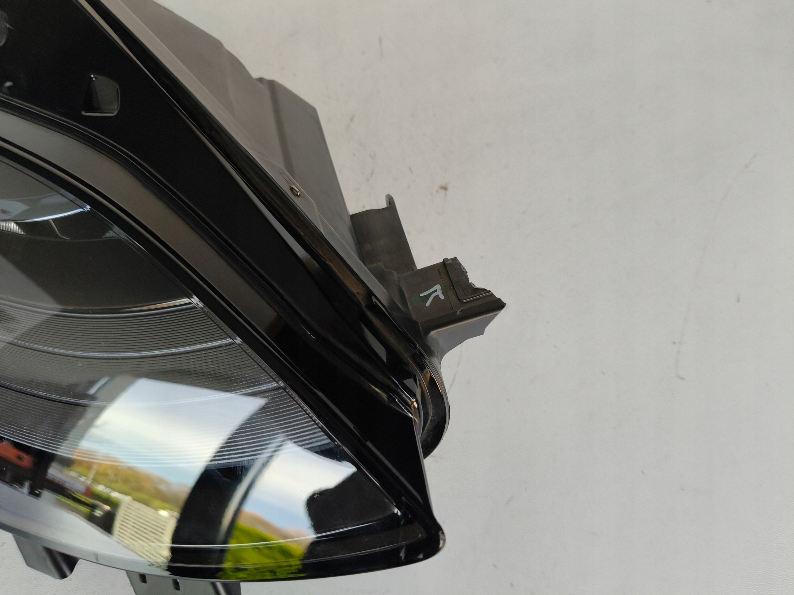 light right REFLEKTOR TESLA MODEL 3 Y 20- LIFT FULL LED