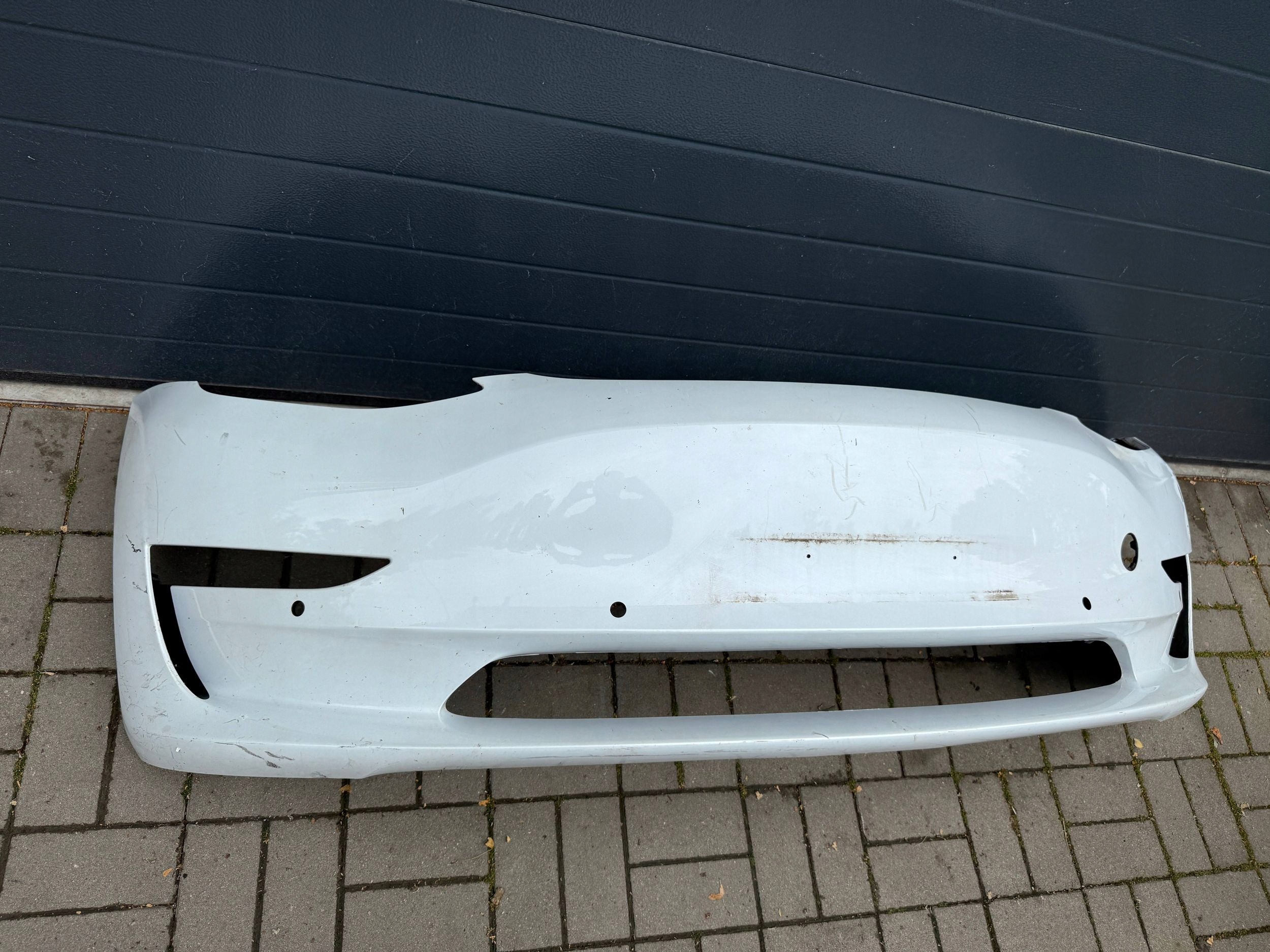 Tesla Model 3 18- Pare choc Avant Avant