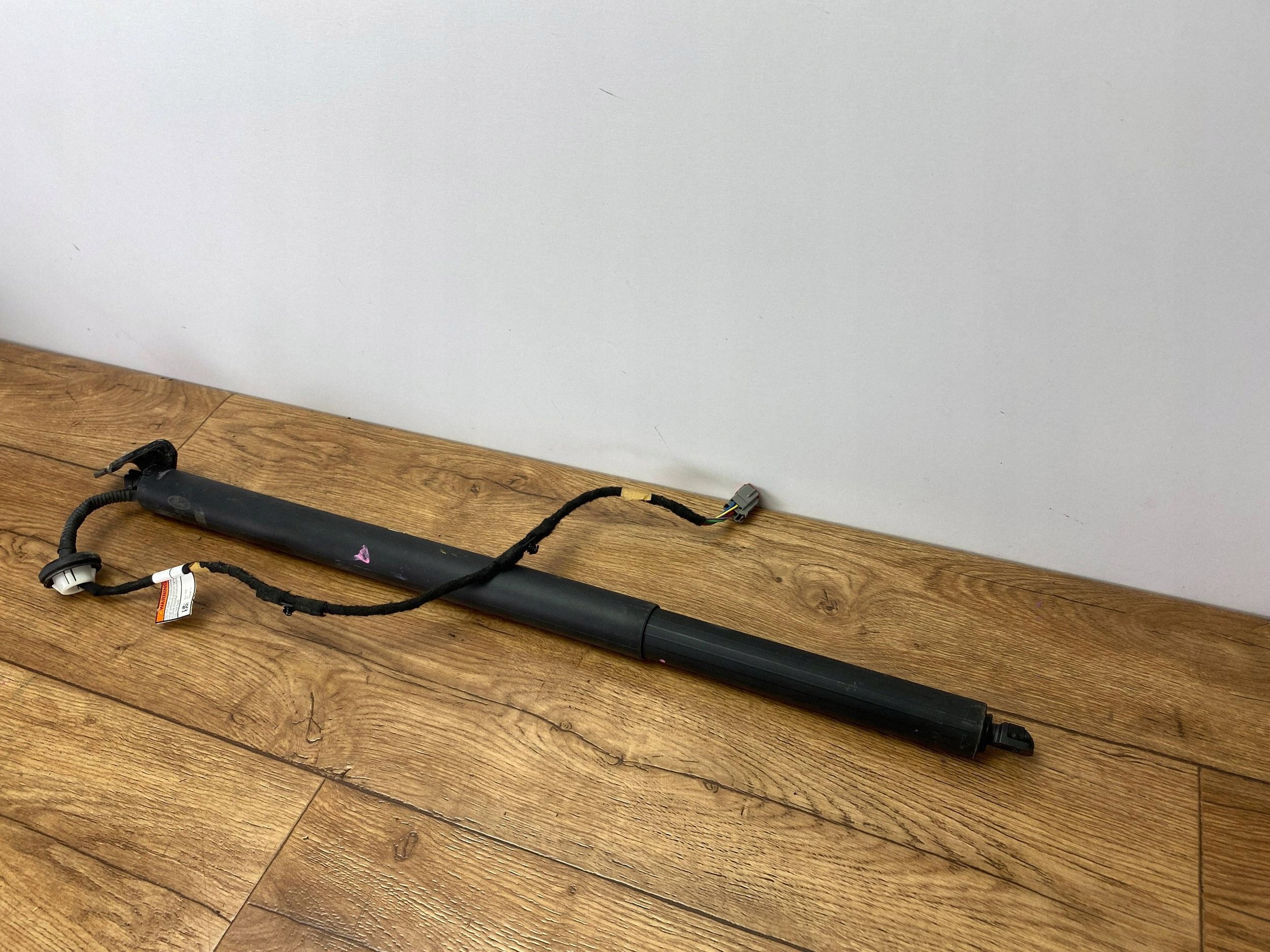 damper bonnet boot left Ford Escape IV Kuga MK3 2020+