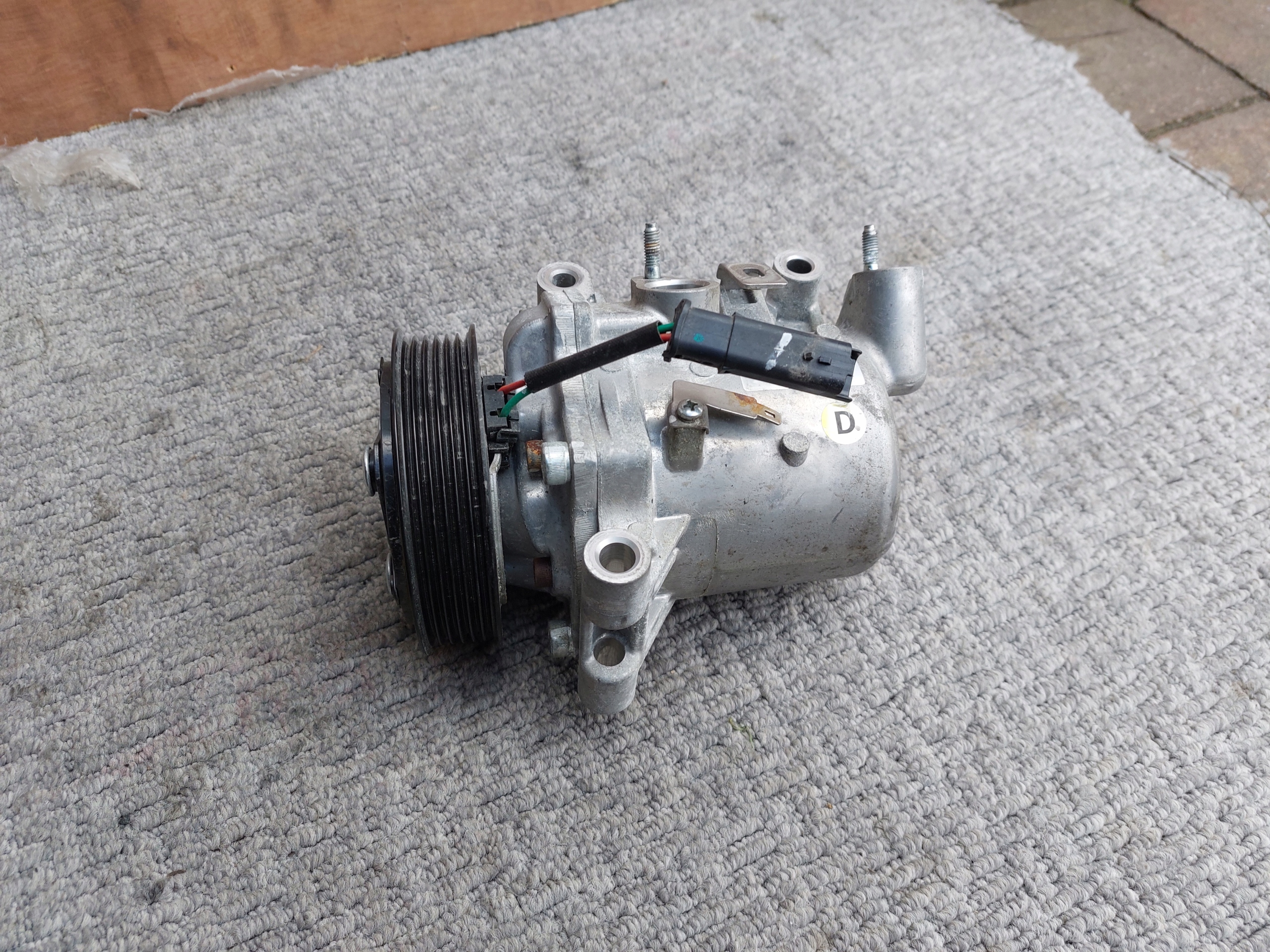 compressor; compressor of the air conditioning OPEL COMBO E 23r new 9810349980
