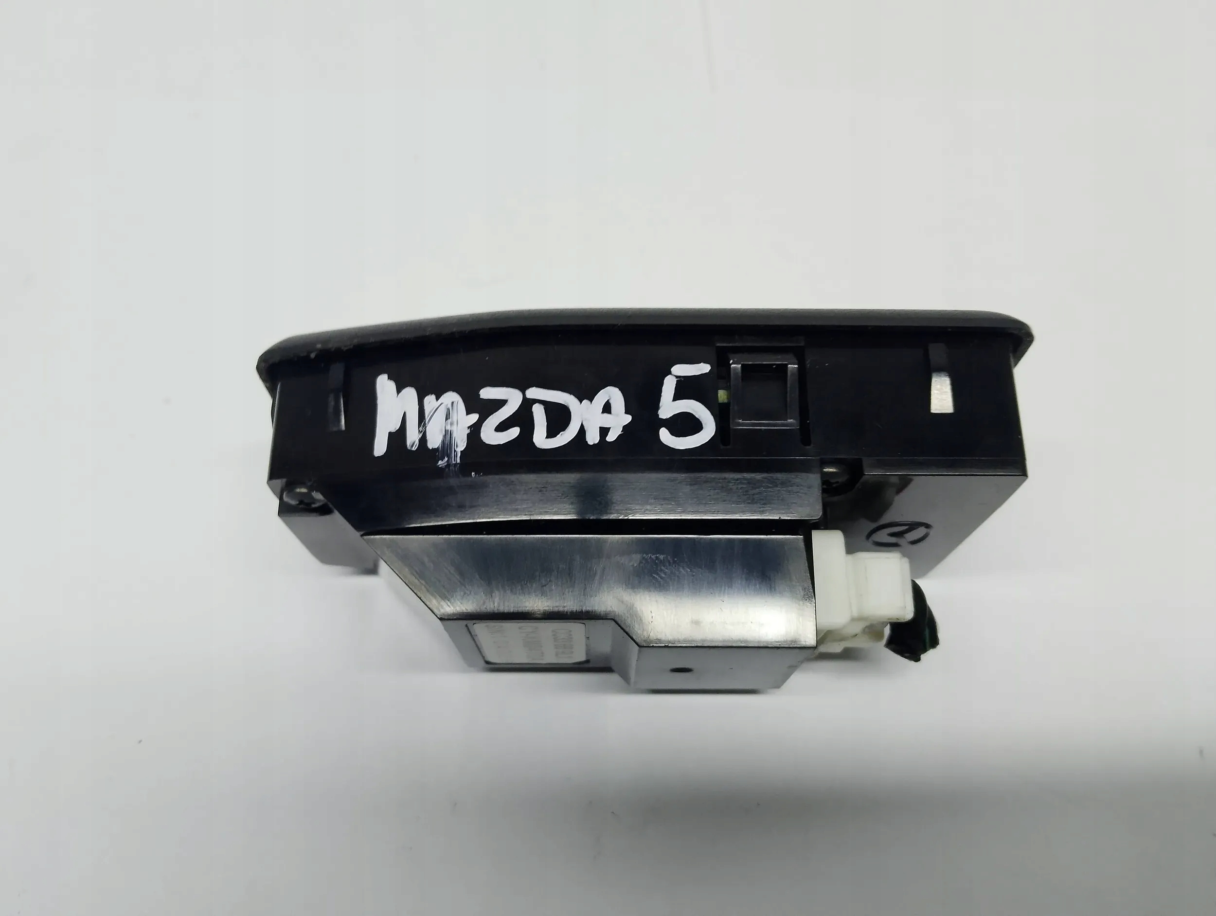 control panel navigation Mazda 5 CC33669L1