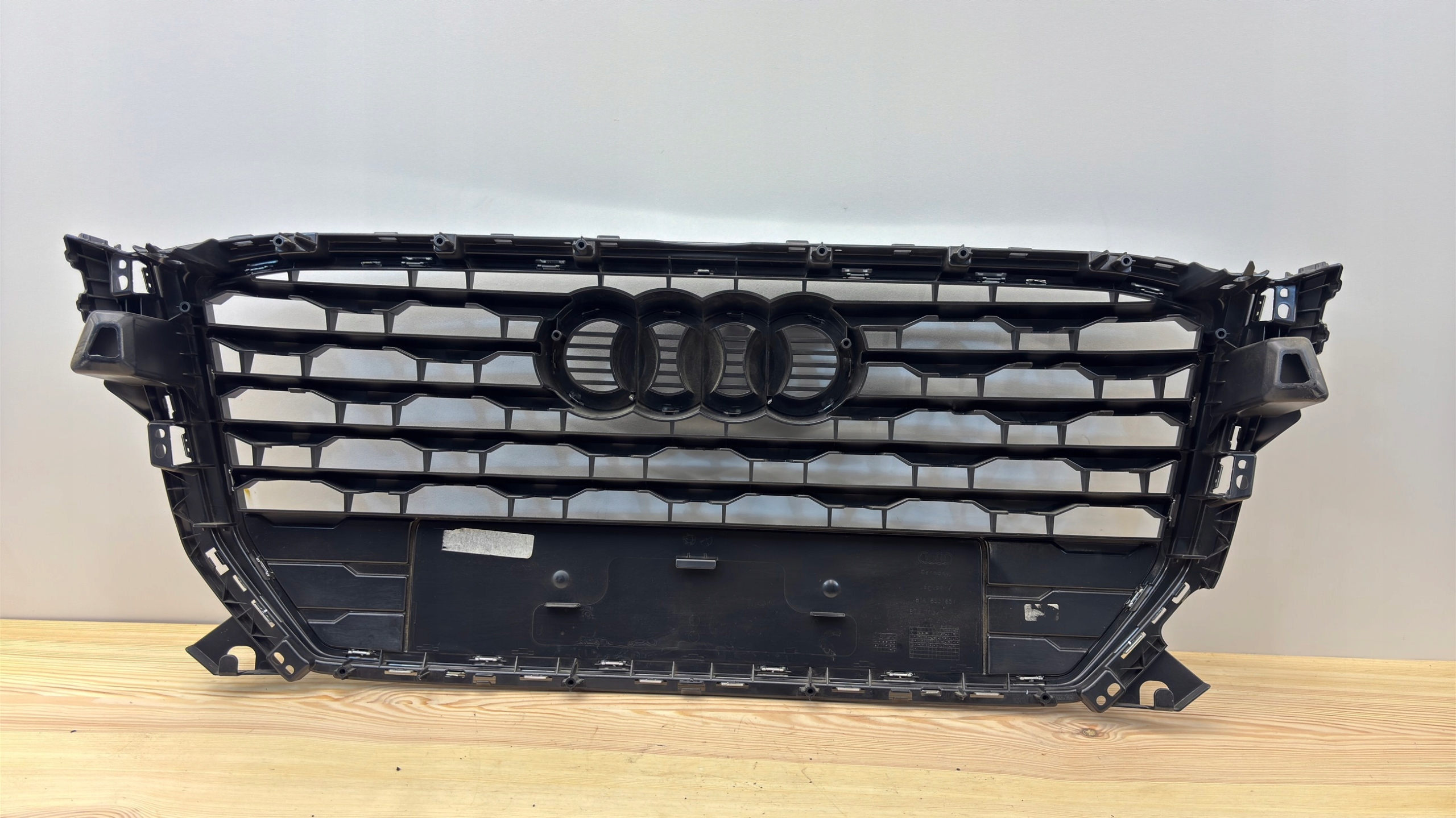 AUDI Q2 81A GRILLE ORIGINAL 81A853651 ATRGR301