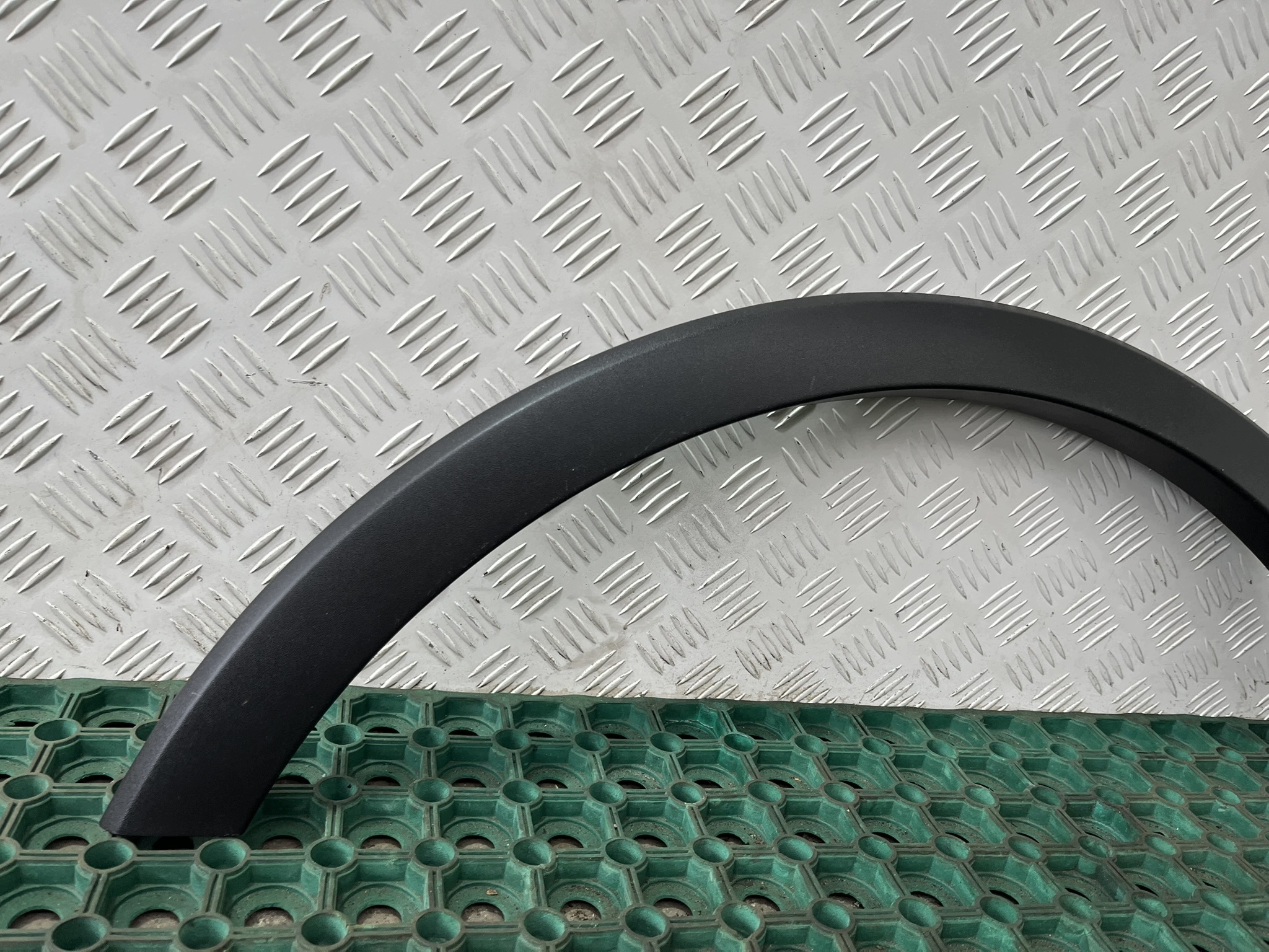 FORD FOCUS MK4 18-22 ACITVE moulding for fender front left JX7B-16D239-AD