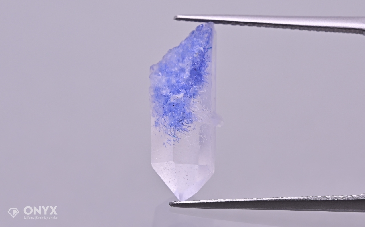 Křemen s dumortieritem křišťál 18,5x6,5 mm