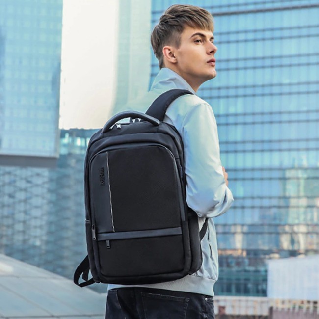 WRO Plecak Arctic Hunter na laptopa 17,3 USB szary Marka Inna